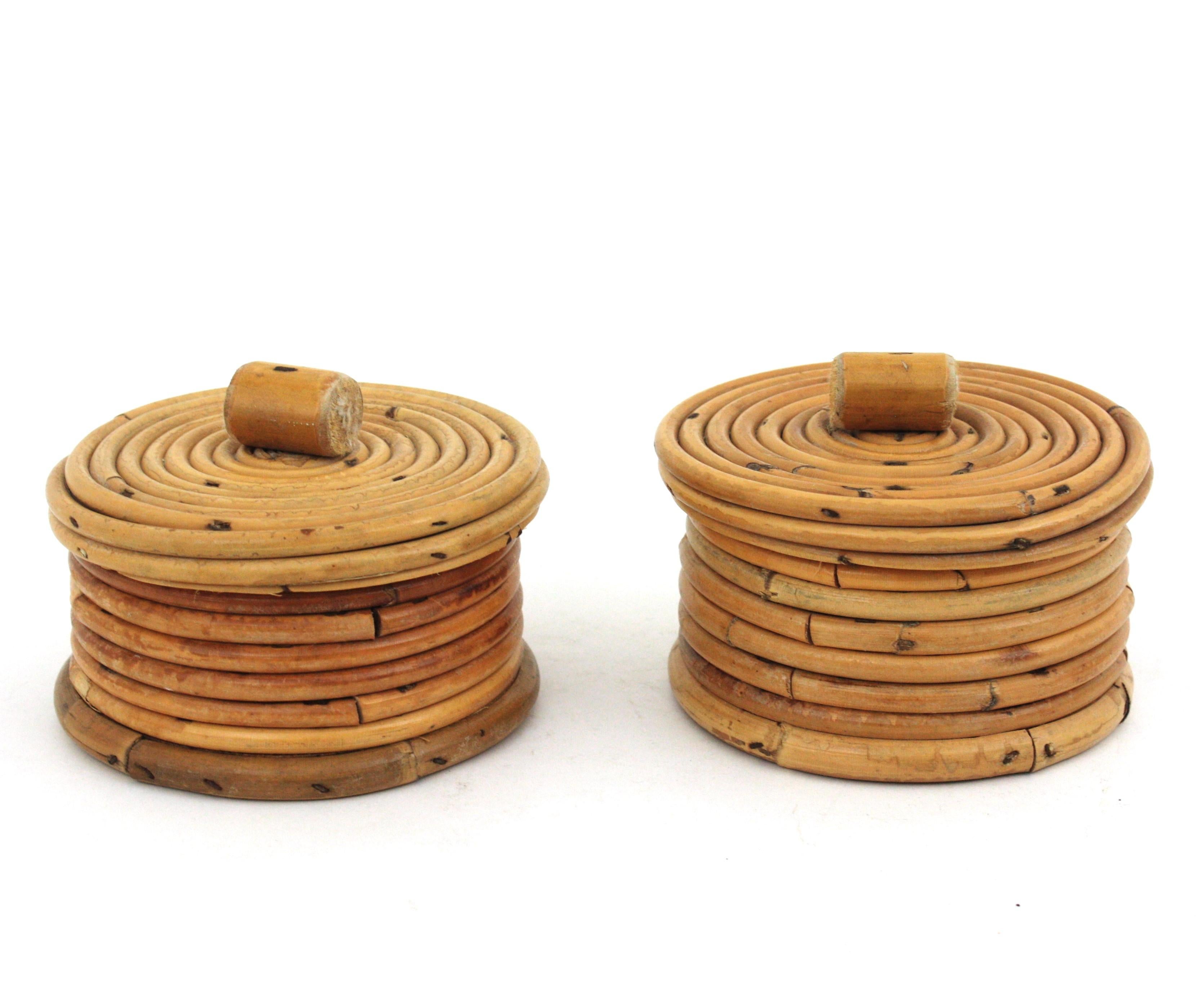 Italian Pair of Rattan Round Lidded Boxes, 1960s For Sale
