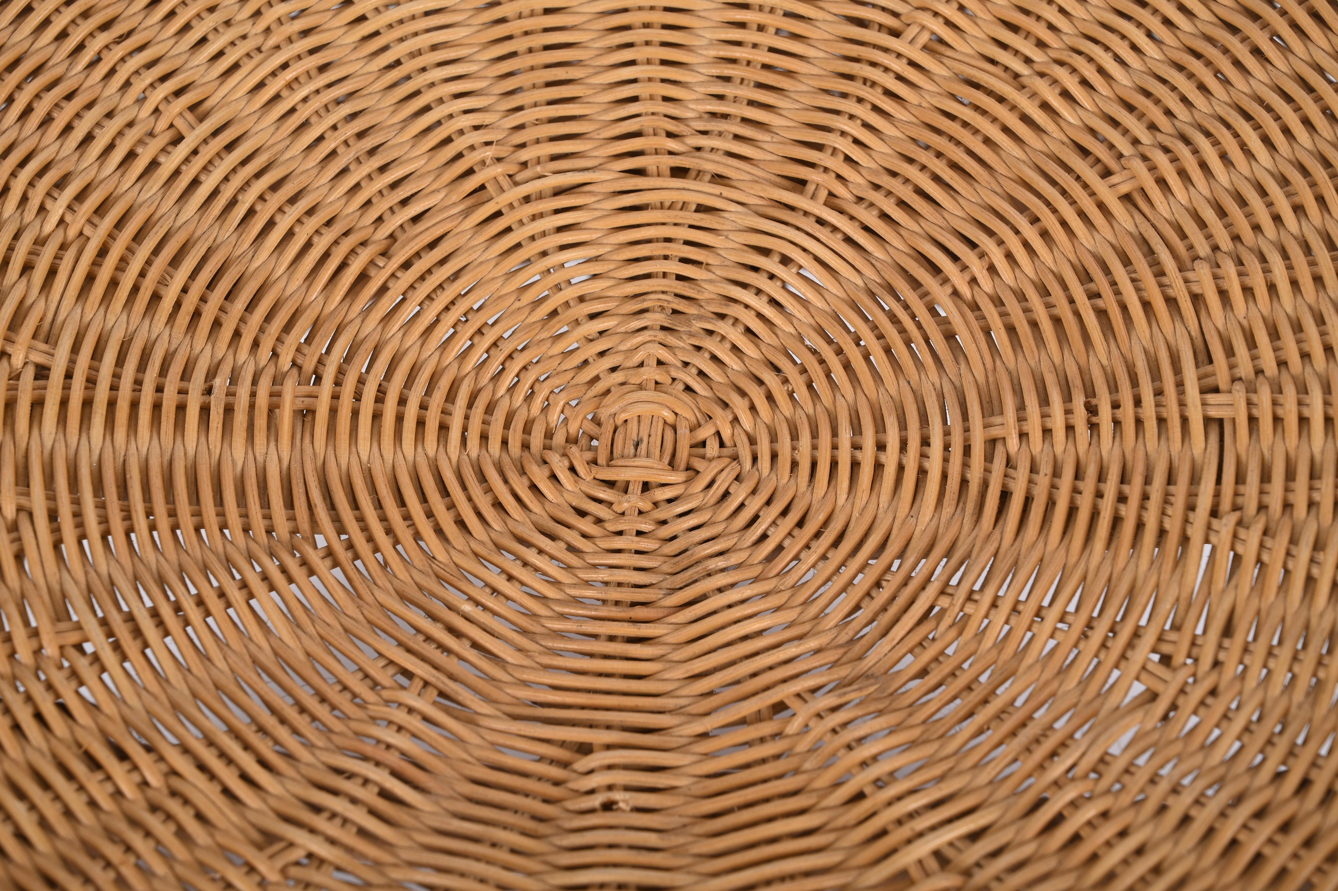 Paire de poufs ronds en rotin avec pieds en teck, Italie, 1970 1