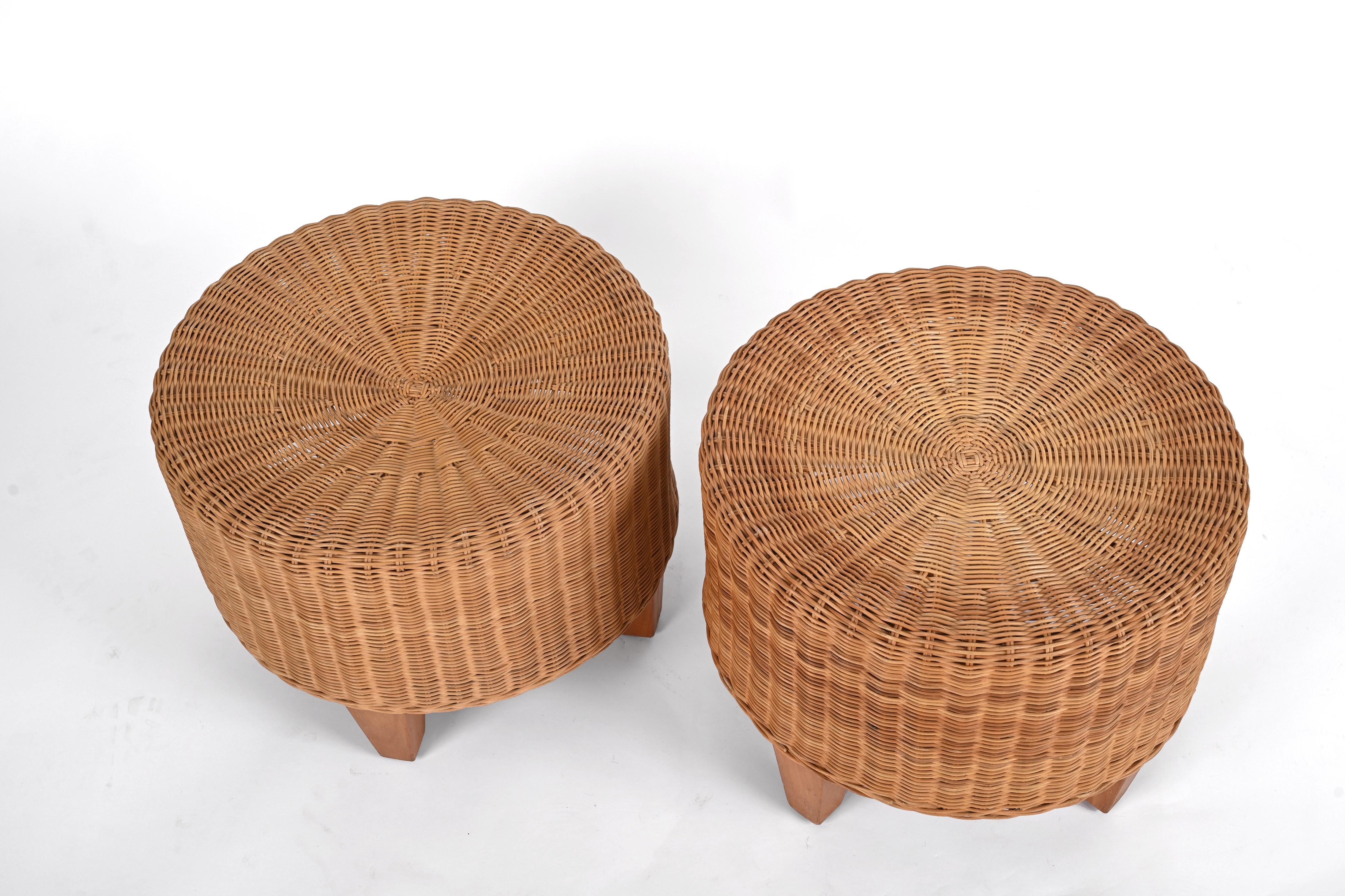 Paire de poufs ronds en rotin avec pieds en teck, Italie, 1970 3