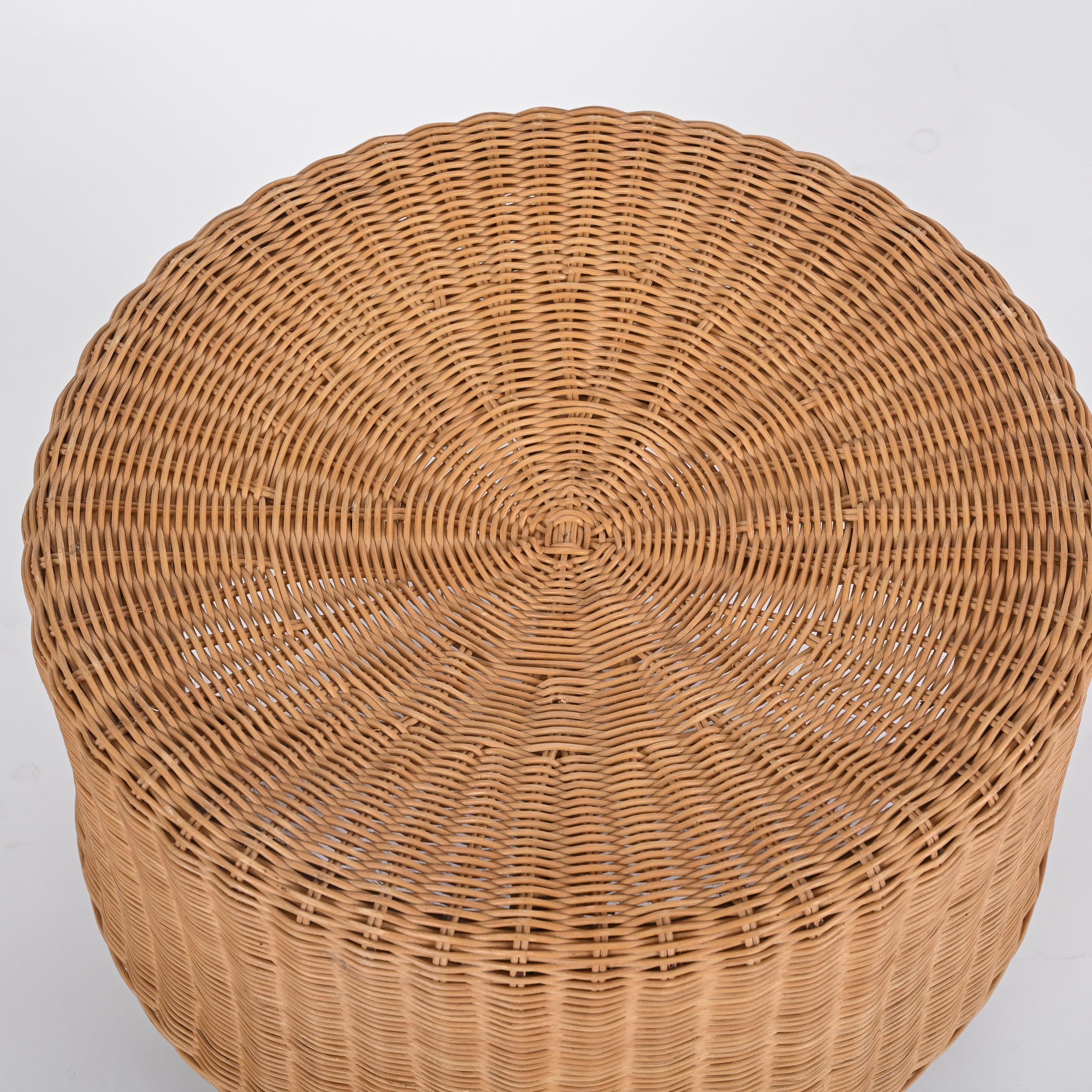 italien Paire de poufs ronds en rotin avec pieds en teck, Italie, 1970