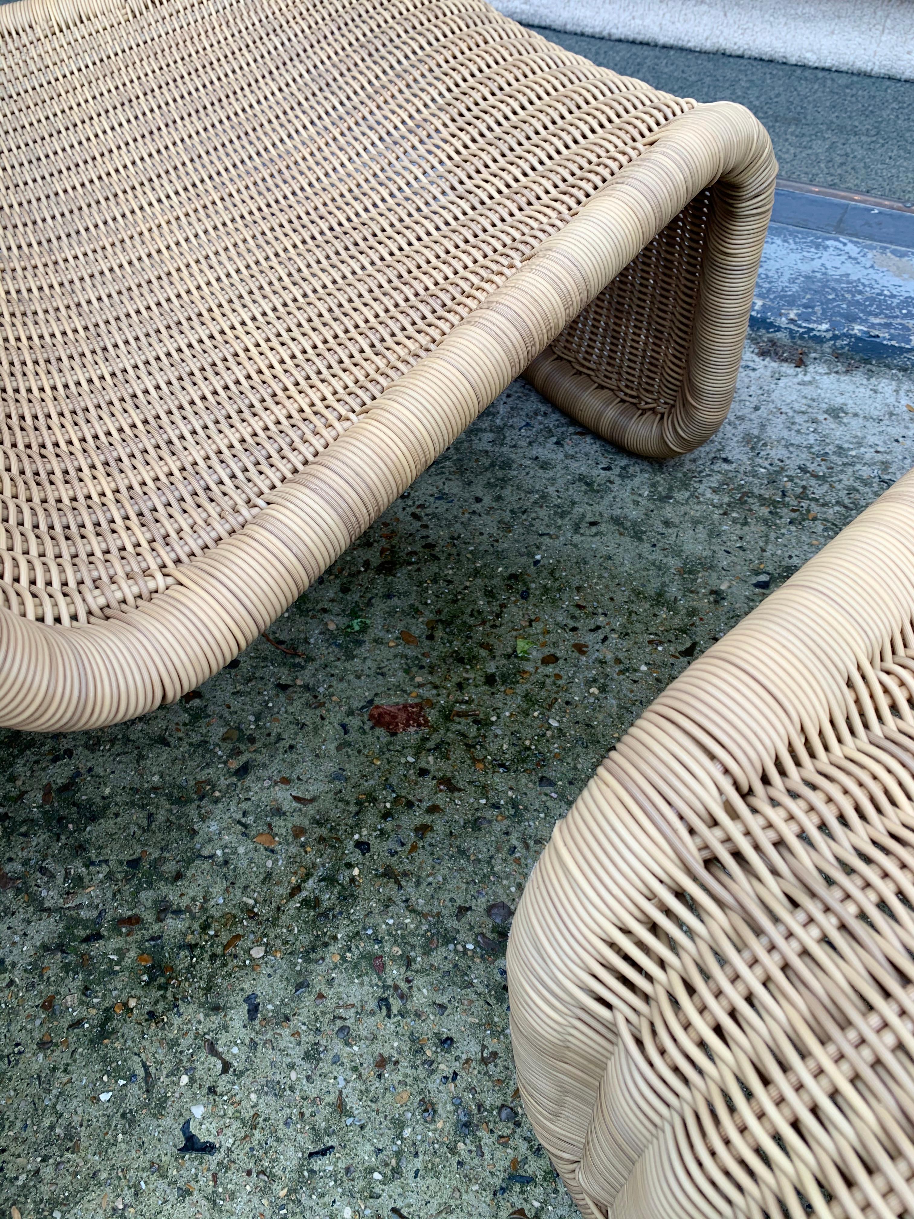 Mid-Century Modern Pair of Rattan Slipper Chairs T by Tito Agnoli, Italy, 1970s