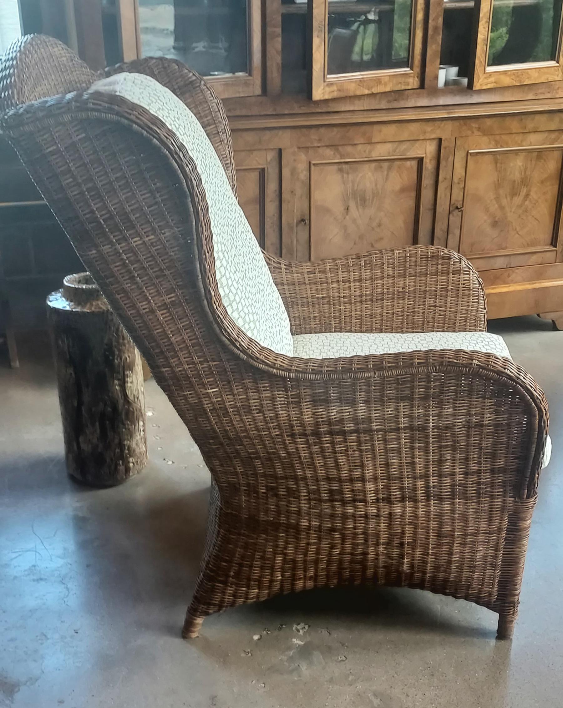 Metà XX secolo Coppia di poltrone e ottomane in rattan, Francia, anni '40 in vendita