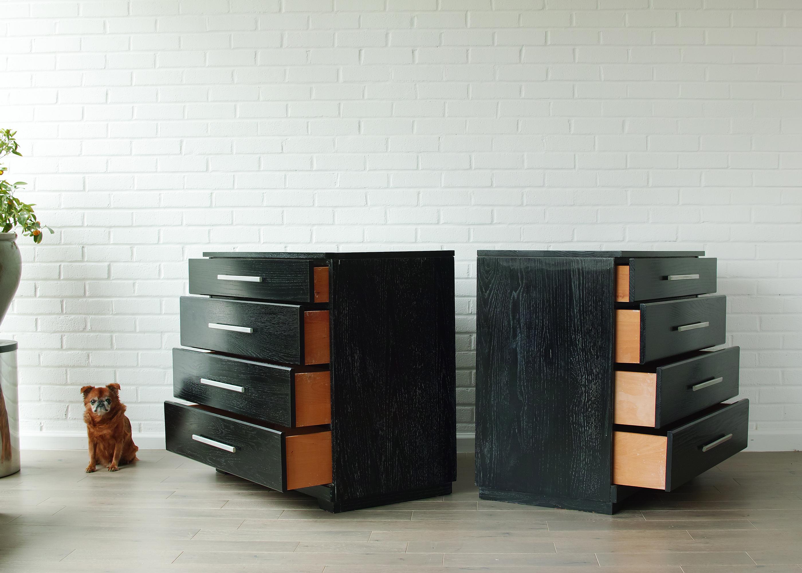 Mid-Century moderno Coppia di cassettiere in Oak Oak di Raymond Loewy in vendita