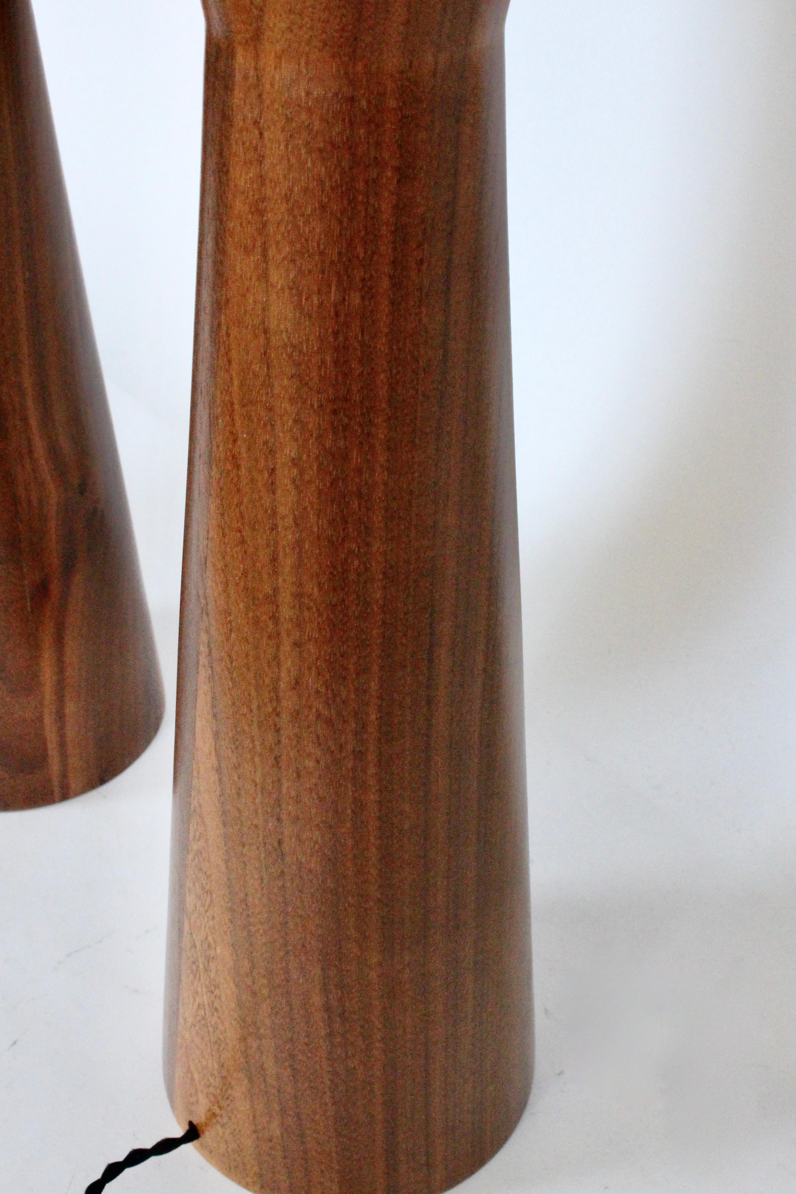 Pair of Raymond Pfennig for Zina Walnut Hourglass Table Lamps, 1960s For Sale 1