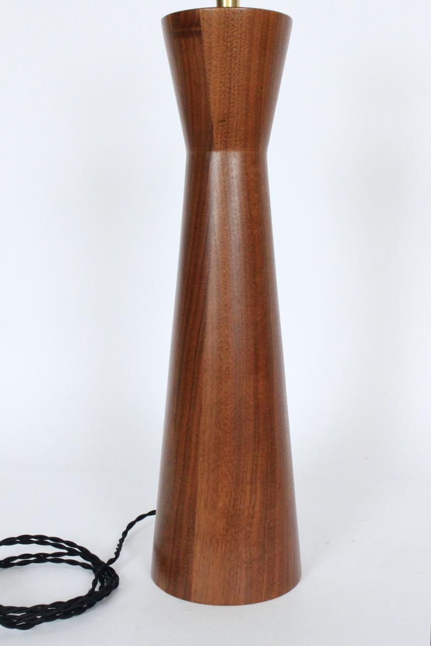 American Pair of Raymond Pfennig for Zina Walnut Hourglass Table Lamps, 1960s For Sale