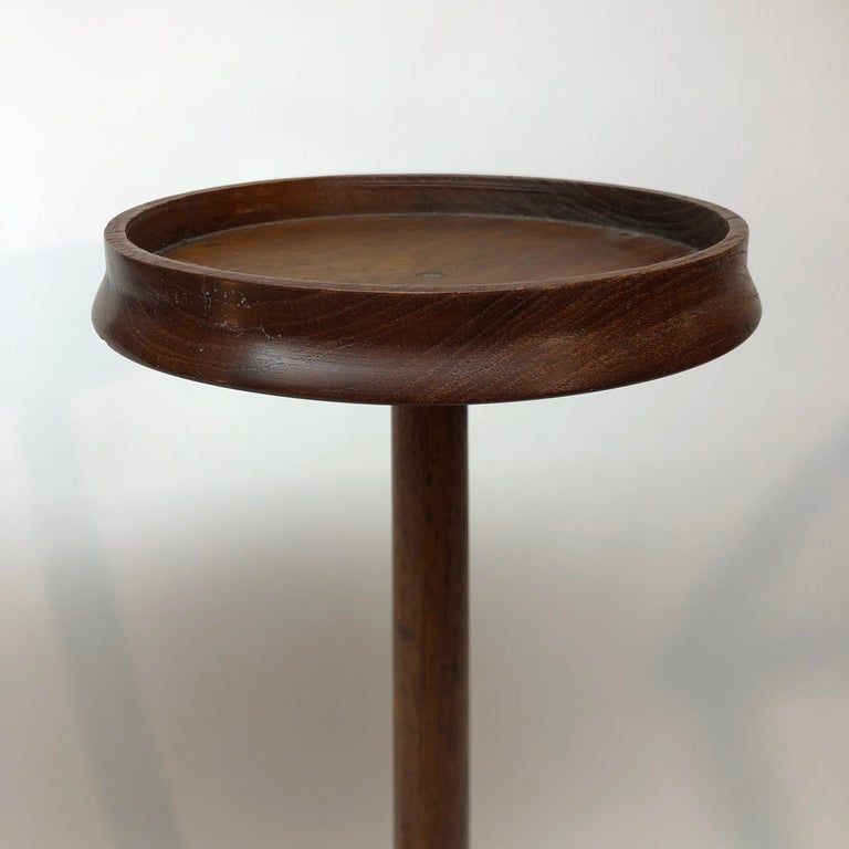 Pair of Raymor Walnut Side Tables or Plant Stands In Good Condition For Sale In East Hampton, NY