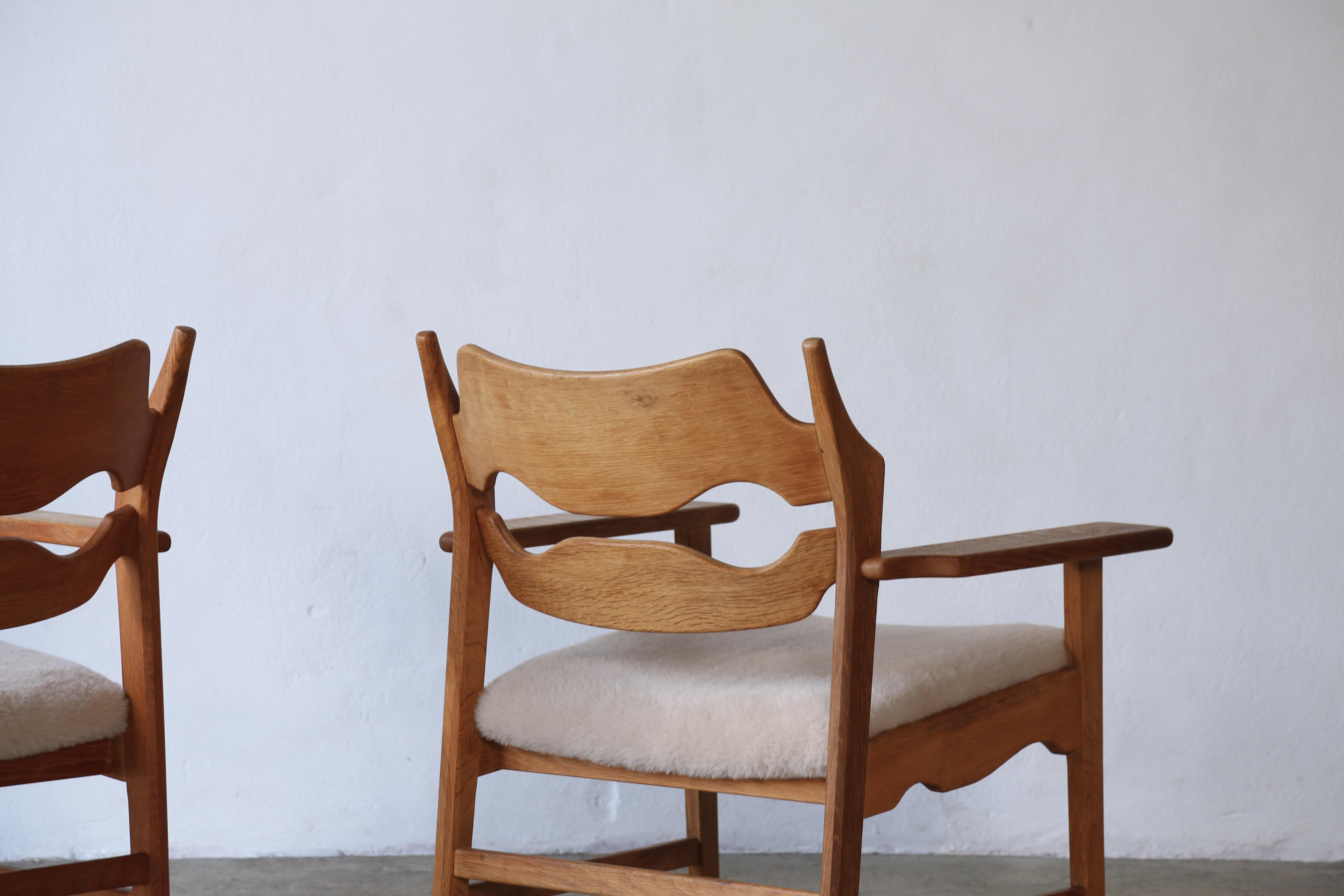 Pair of Razor Blade Armchairs by Henning Kjærnulf 'Kjaernulf', Denmark, 1960s 3