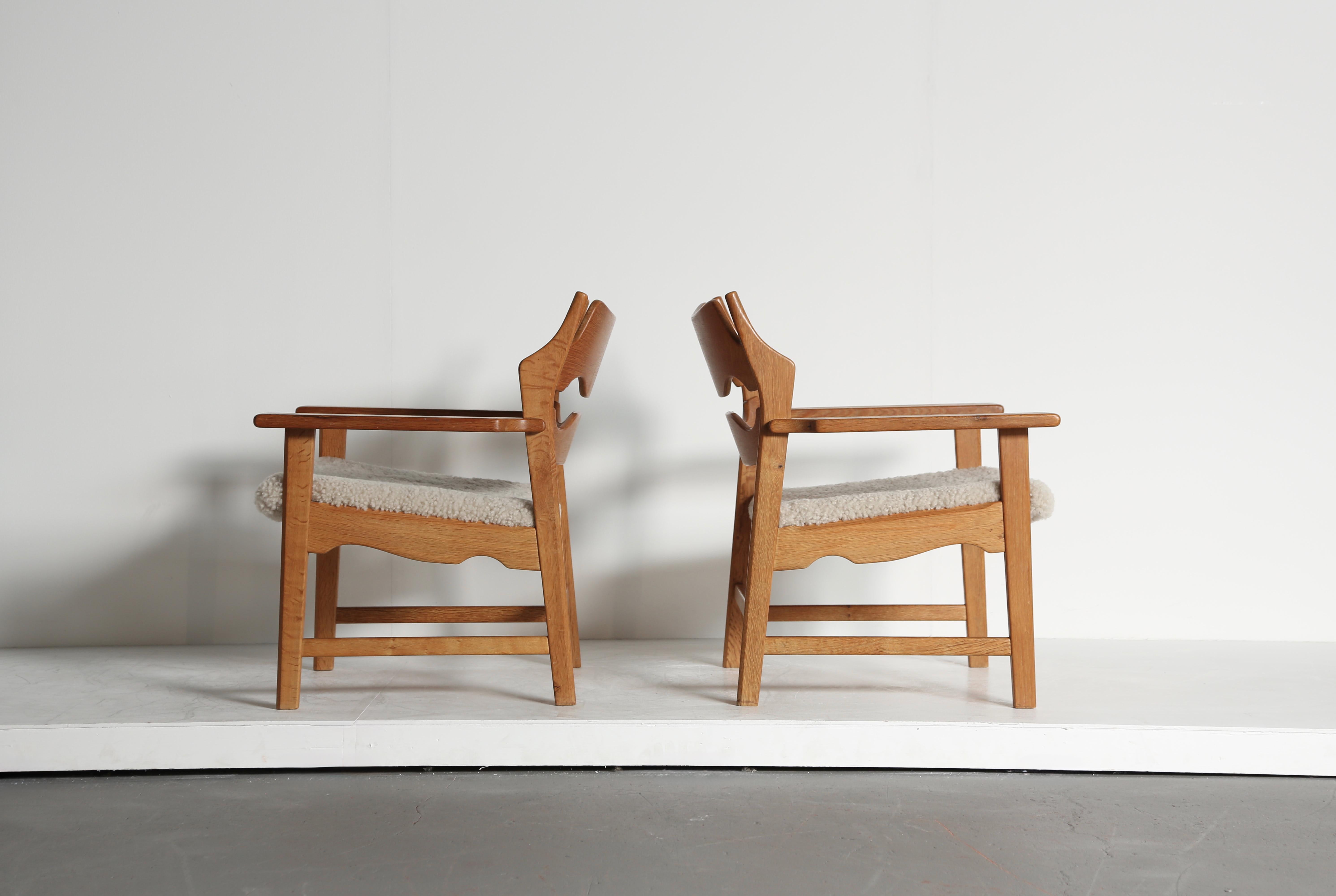 Pair of Razor Blade Armchairs by Henning Kjærnulf 'Kjaernulf', Denmark, 1960s in vendita 3