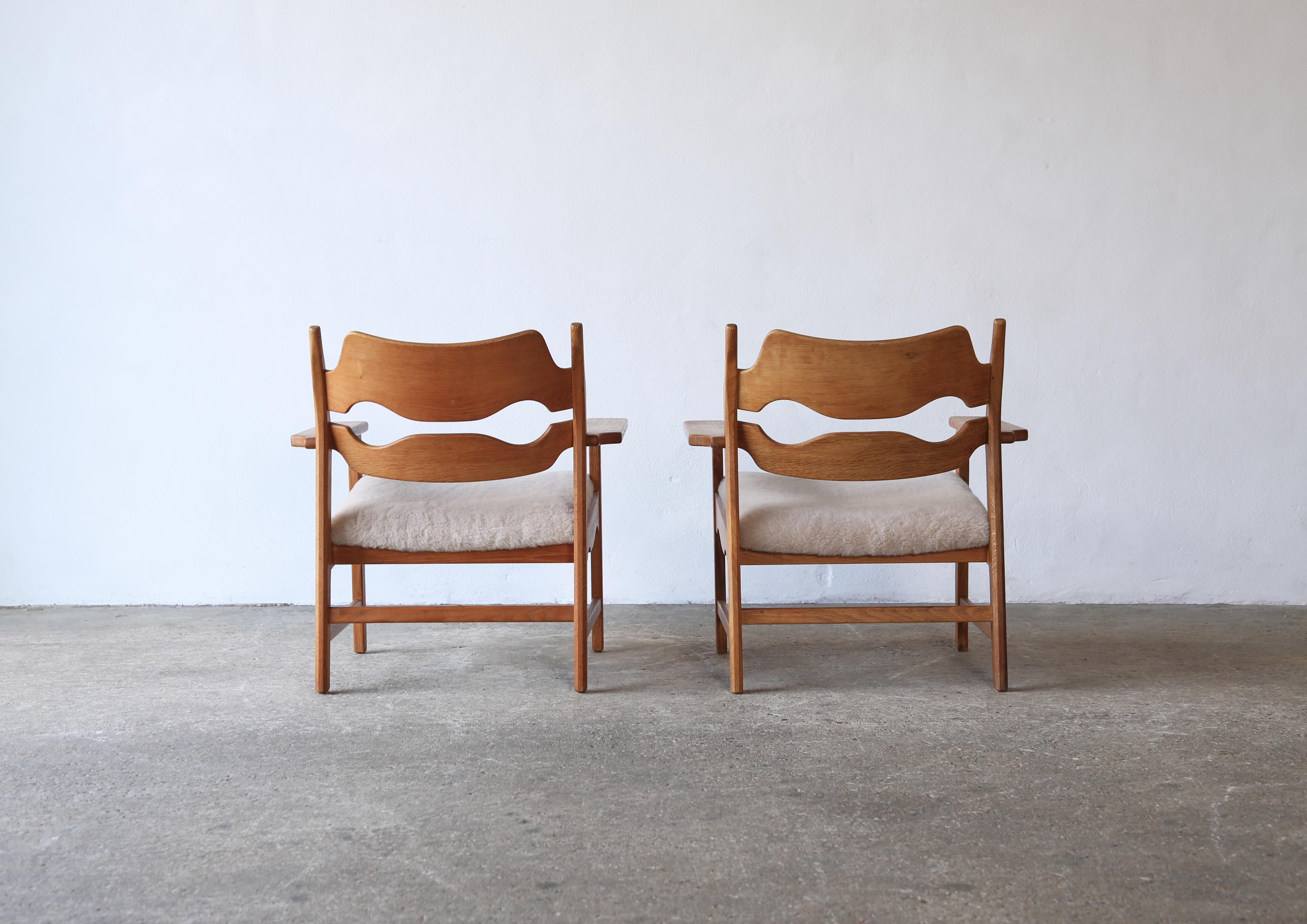 Pair of Razor Blade Armchairs by Henning Kjærnulf 'Kjaernulf', Denmark, 1960s 4