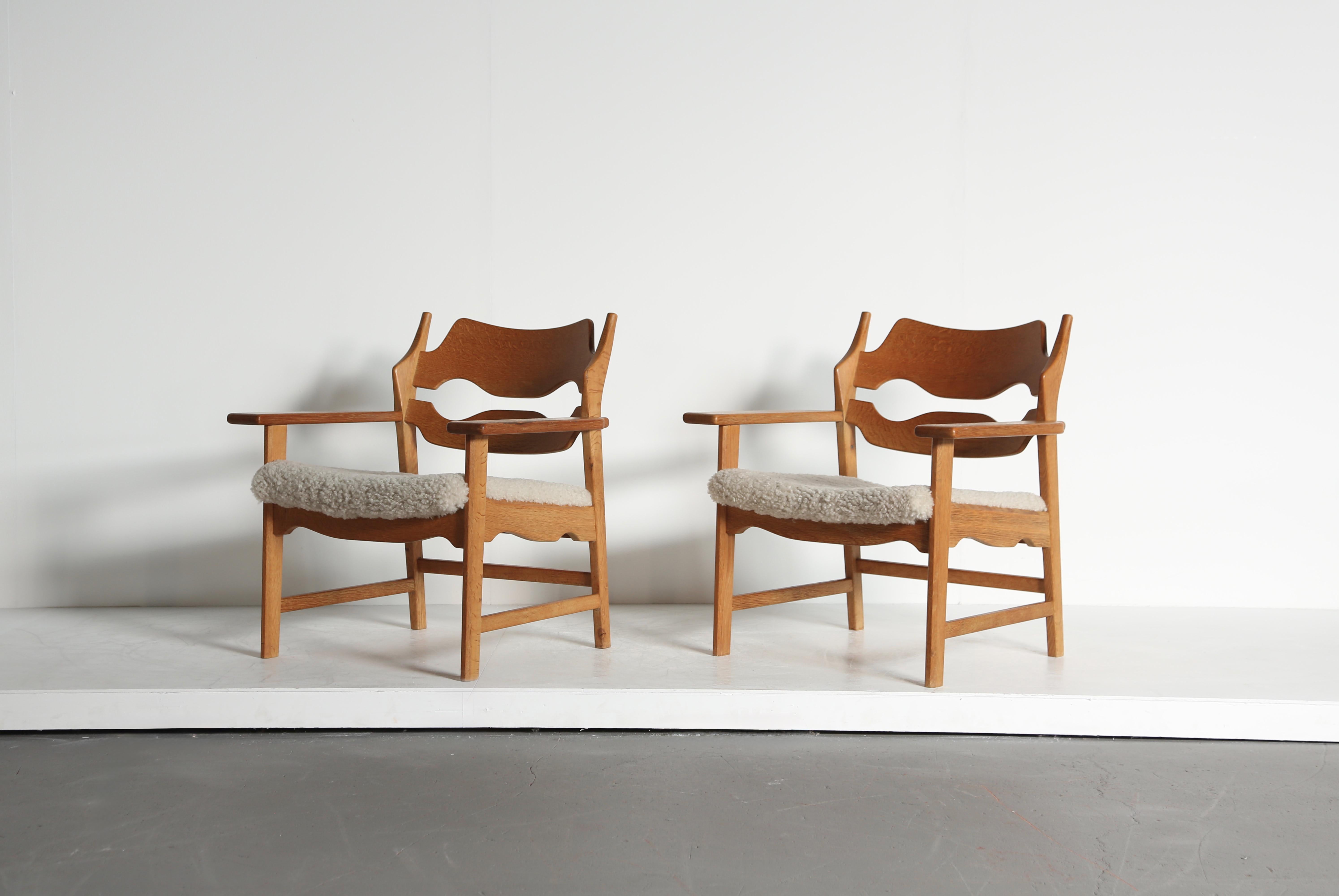 Pair of Razor Blade Armchairs by Henning Kjærnulf 'Kjaernulf', Denmark, 1960s in vendita 4
