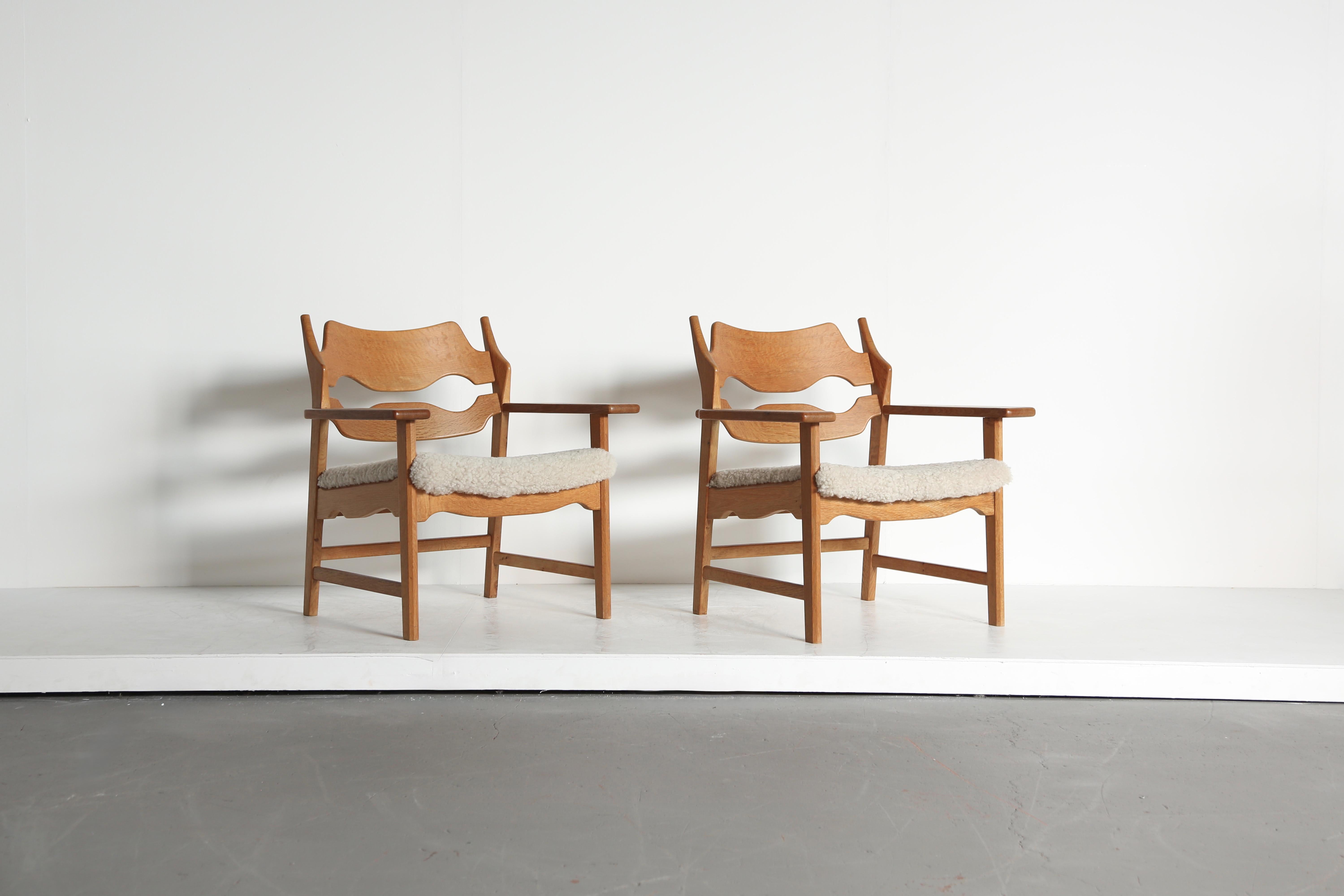 Pair of Razor Blade Armchairs by Henning Kjærnulf 'Kjaernulf', Denmark, 1960s in vendita 5