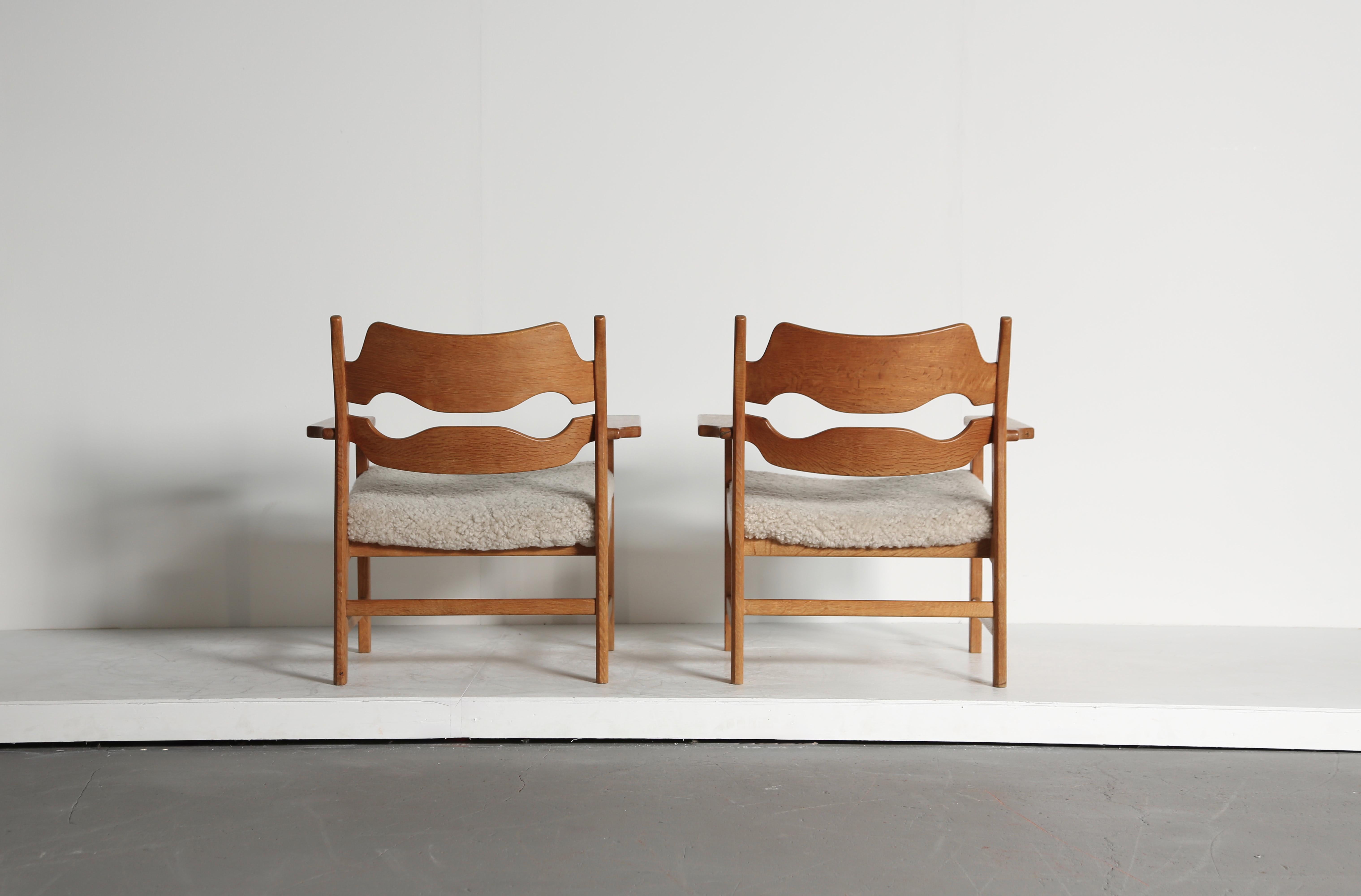 XX secolo Pair of Razor Blade Armchairs by Henning Kjærnulf 'Kjaernulf', Denmark, 1960s in vendita