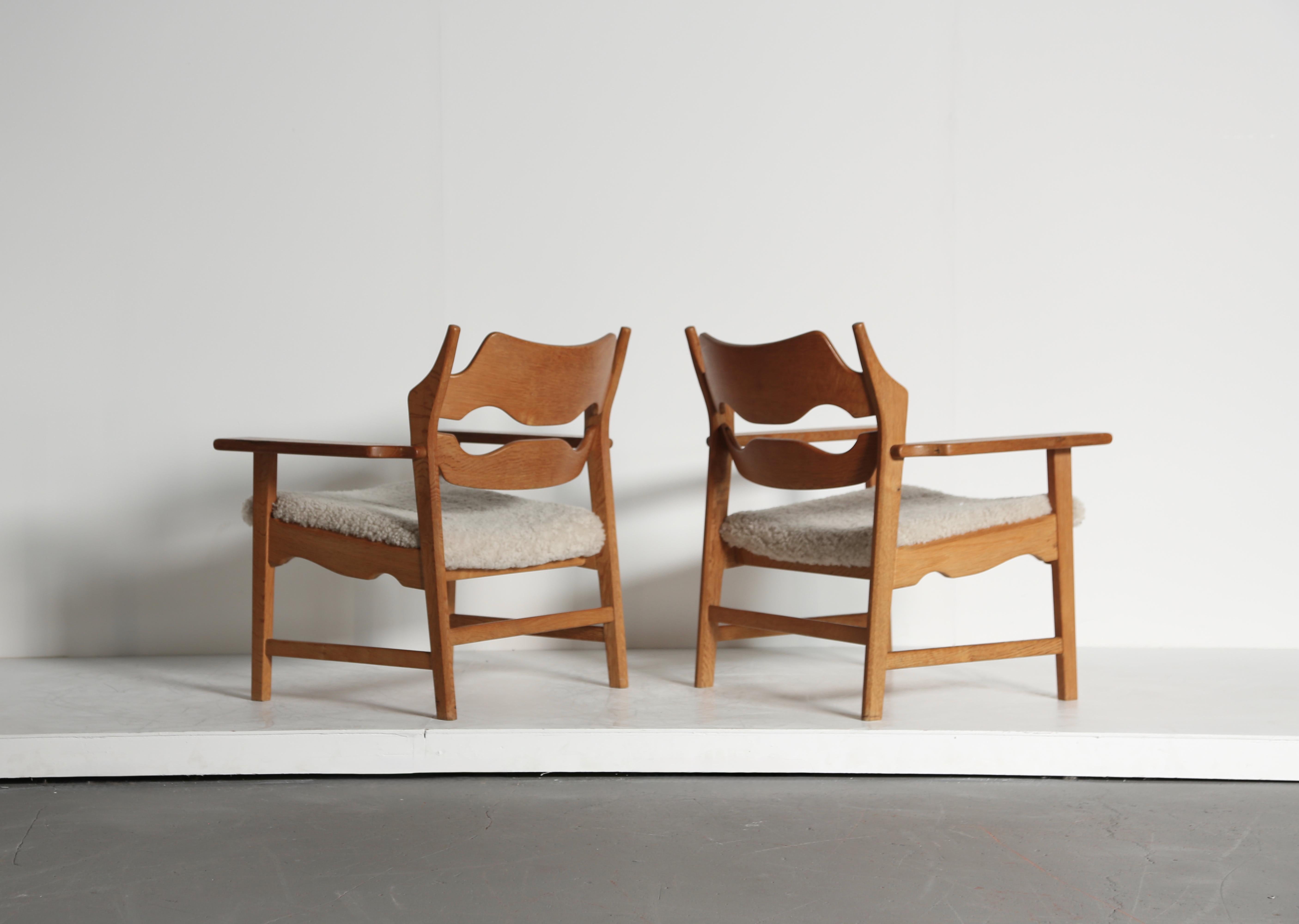 Pair of Razor Blade Armchairs by Henning Kjærnulf 'Kjaernulf', Denmark, 1960s in vendita 2