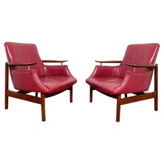 Pair of Re-Issue FJ-53 Finn Juhl Leather Lounge Chairs Attributed to Kitani