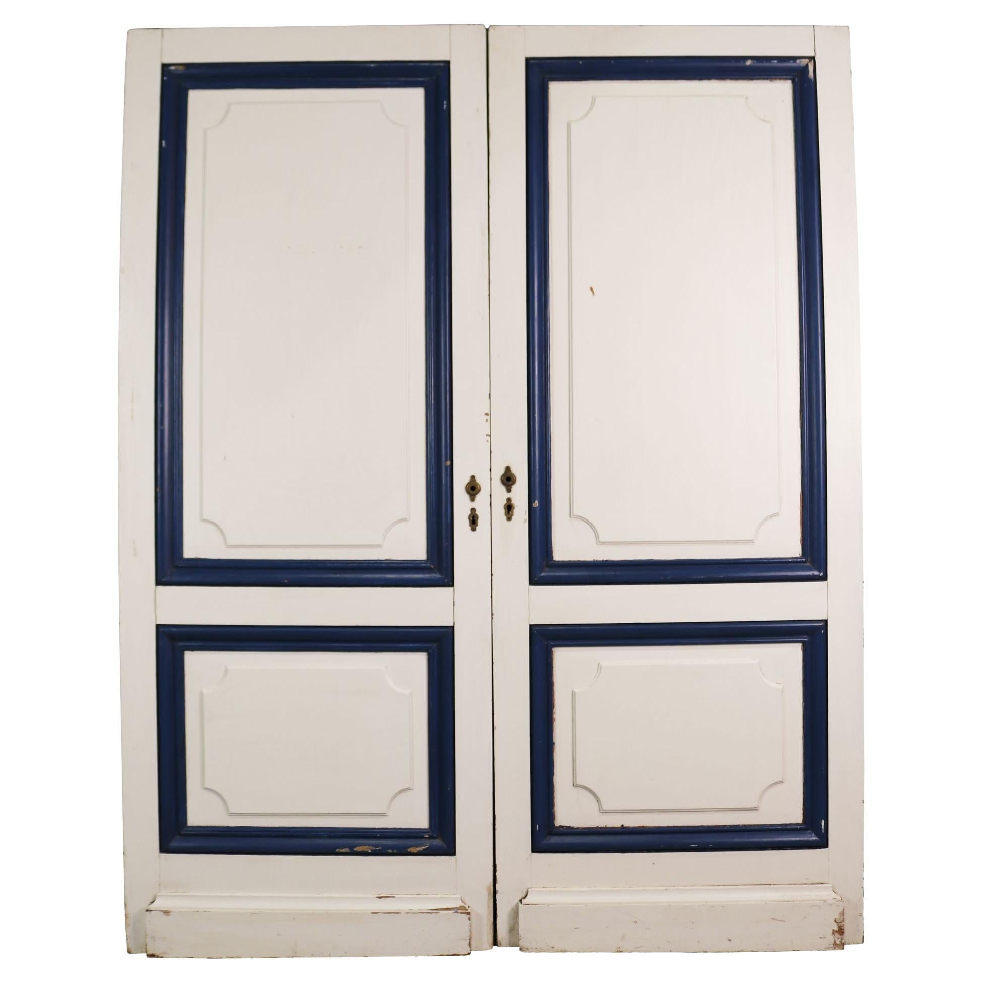 Paire de portes doubles peintes et récupérées