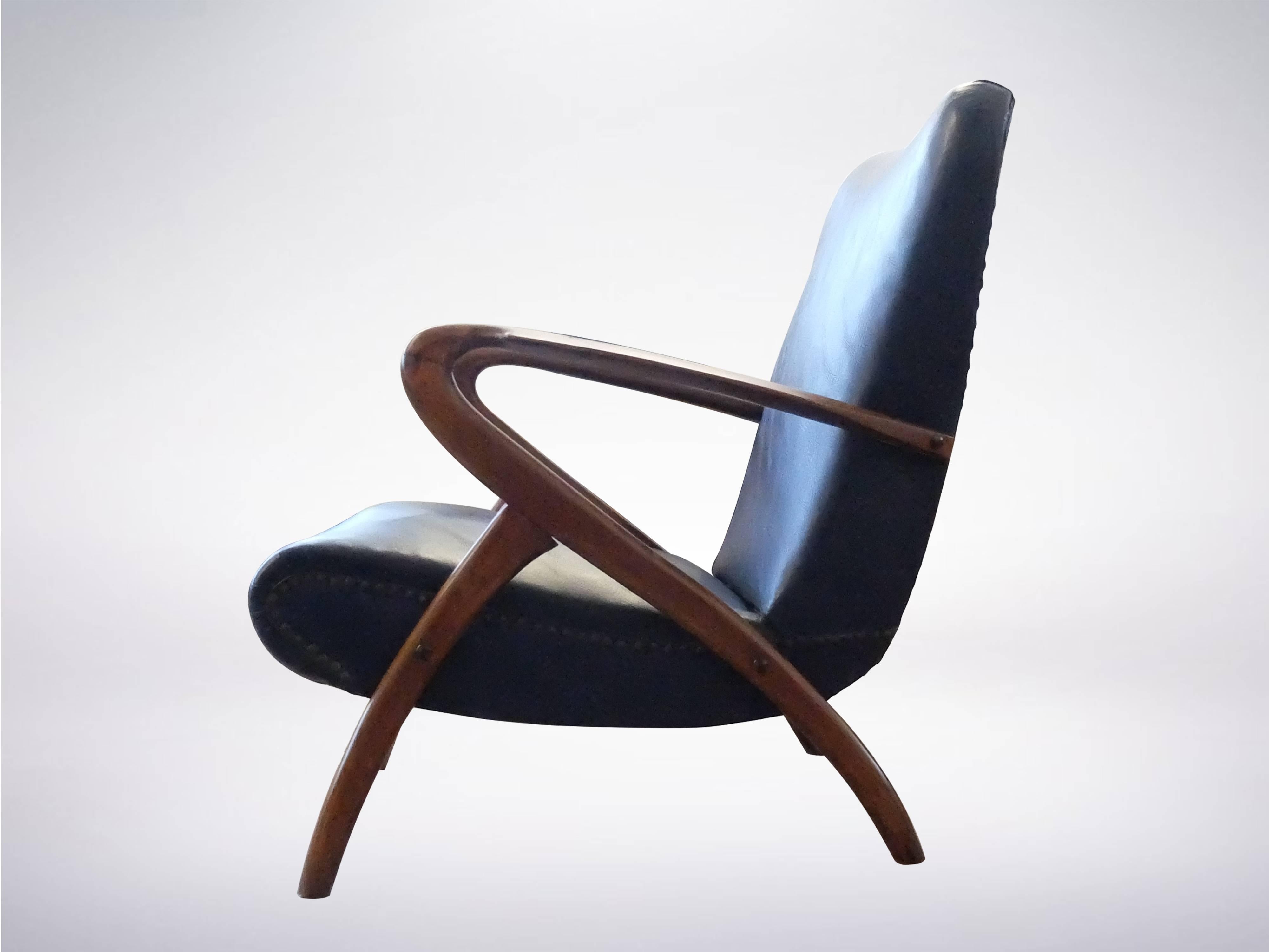 Mid-20th Century Guglielmo Ulrich , Pair of Italian Armchairs in Blue Leather and Wood, 1950s