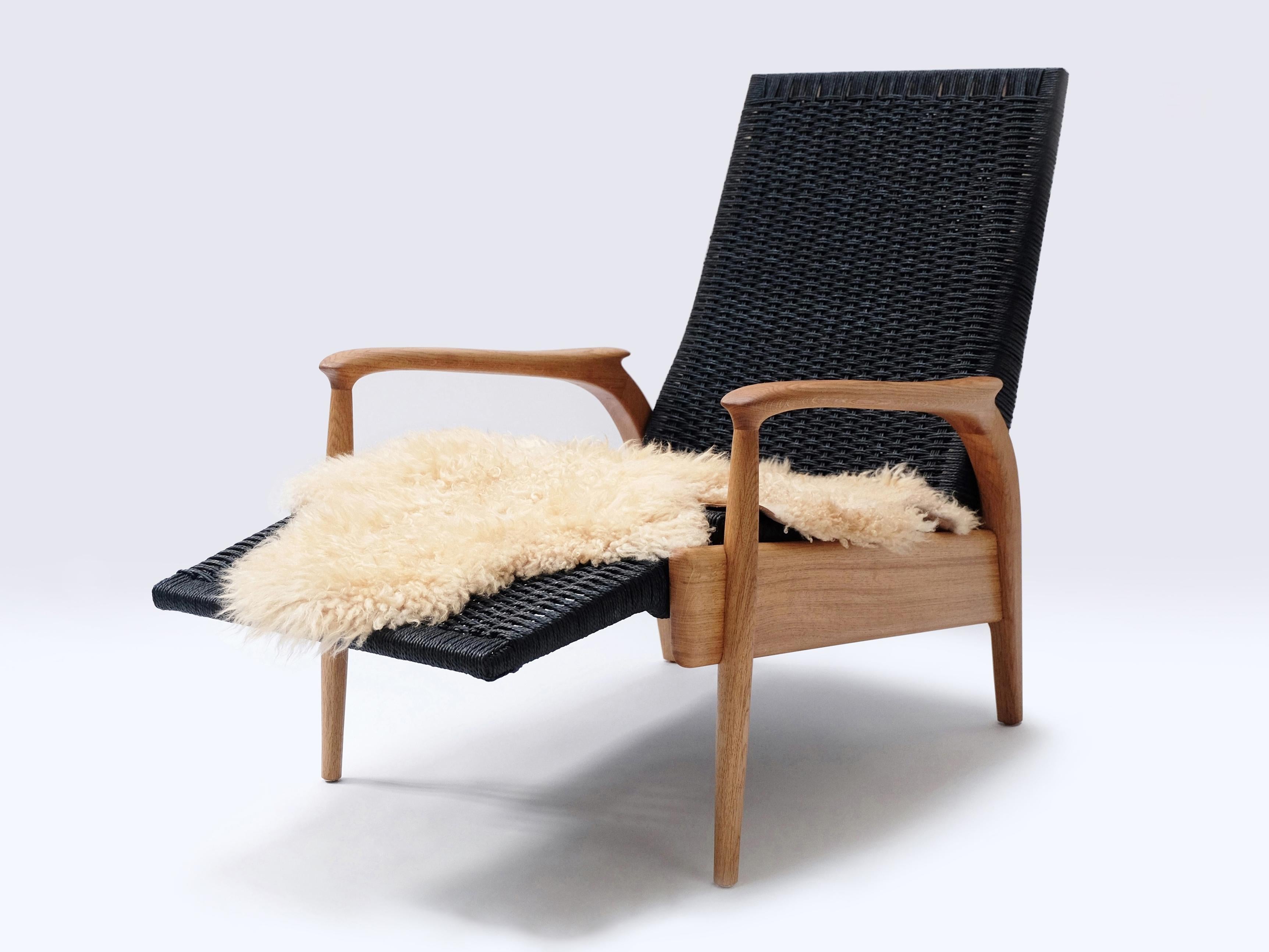 Paire de fauteuils inclinables, Oak Oak massif, corde danoise noire, coussins en cuir Neuf - En vente à London, GB