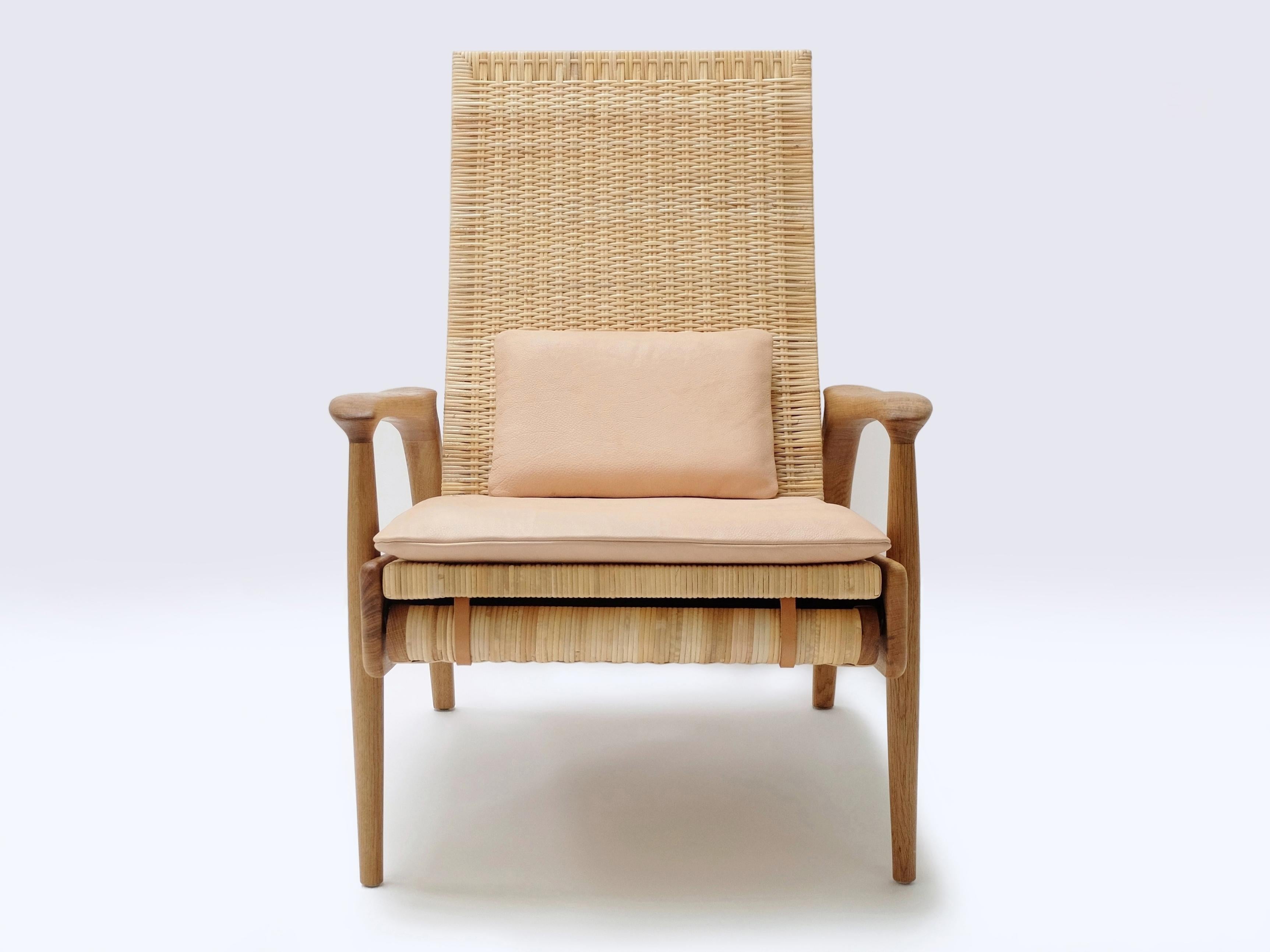 Hand-Woven Pair of Reclining Armchairs, Solid Oak, Handwoven Natural Cane, Leather Cushions For Sale