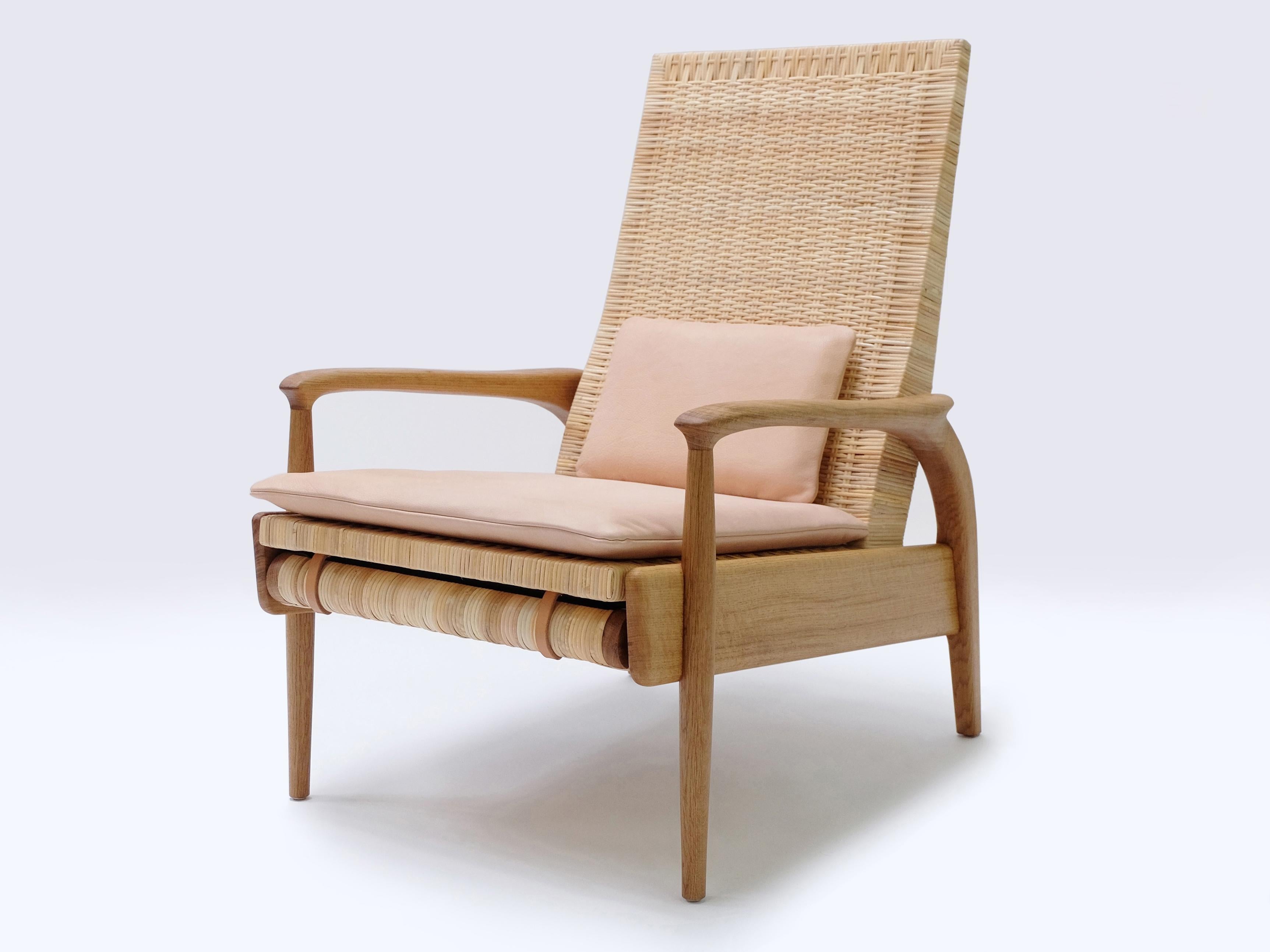 Contemporary Pair of Reclining Armchairs, Solid Oak, Handwoven Natural Cane, Leather Cushions For Sale