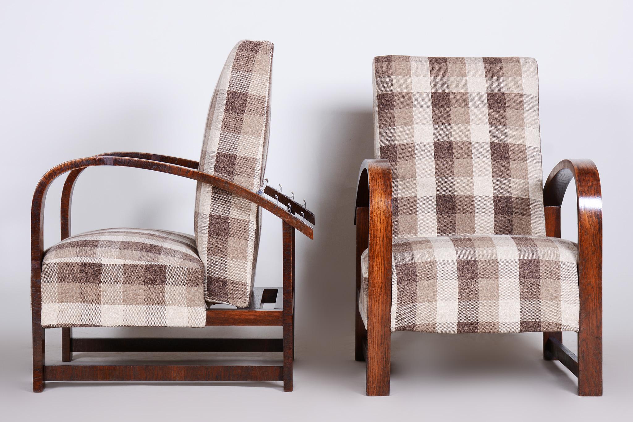 Pair of Reclining Art Deco Armchairs Made in the 1930s, Fully Refurbished Oak In Good Condition In Horomerice, CZ