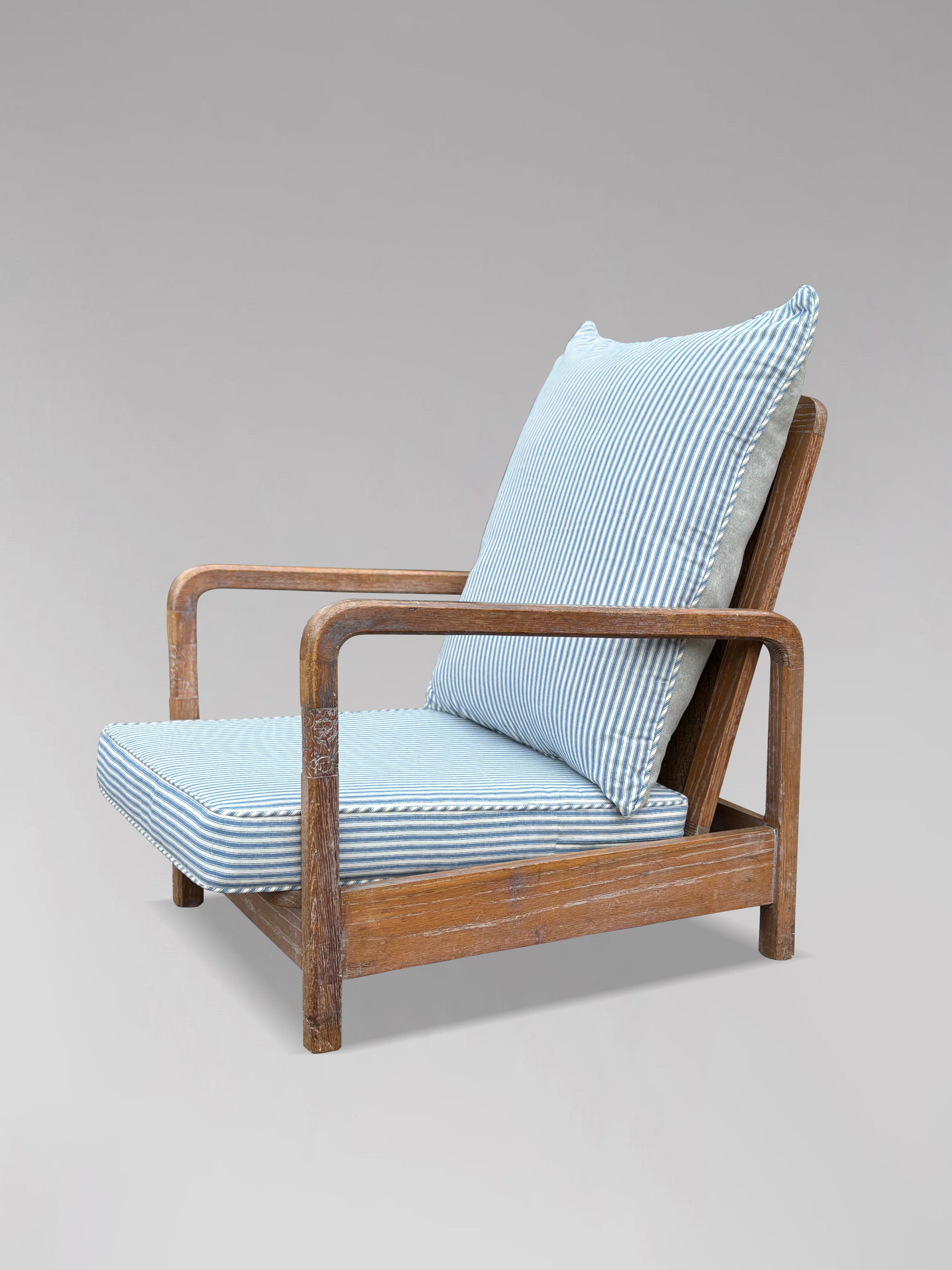 Paire de fauteuils de jardin inclinables à la manière de Liberty & Co. en vente 9
