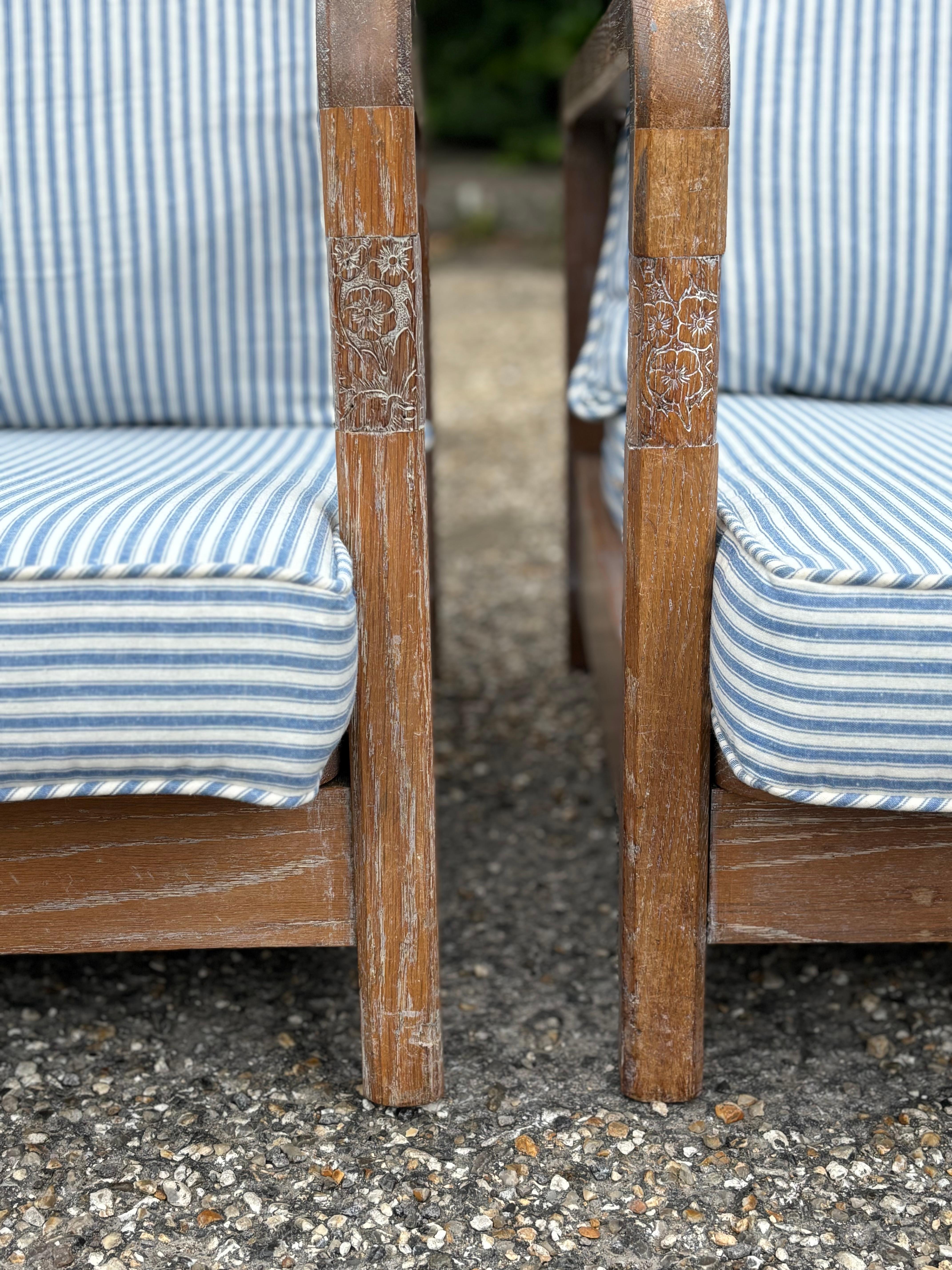 Paire de fauteuils de jardin inclinables à la manière de Liberty & Co. en vente 1