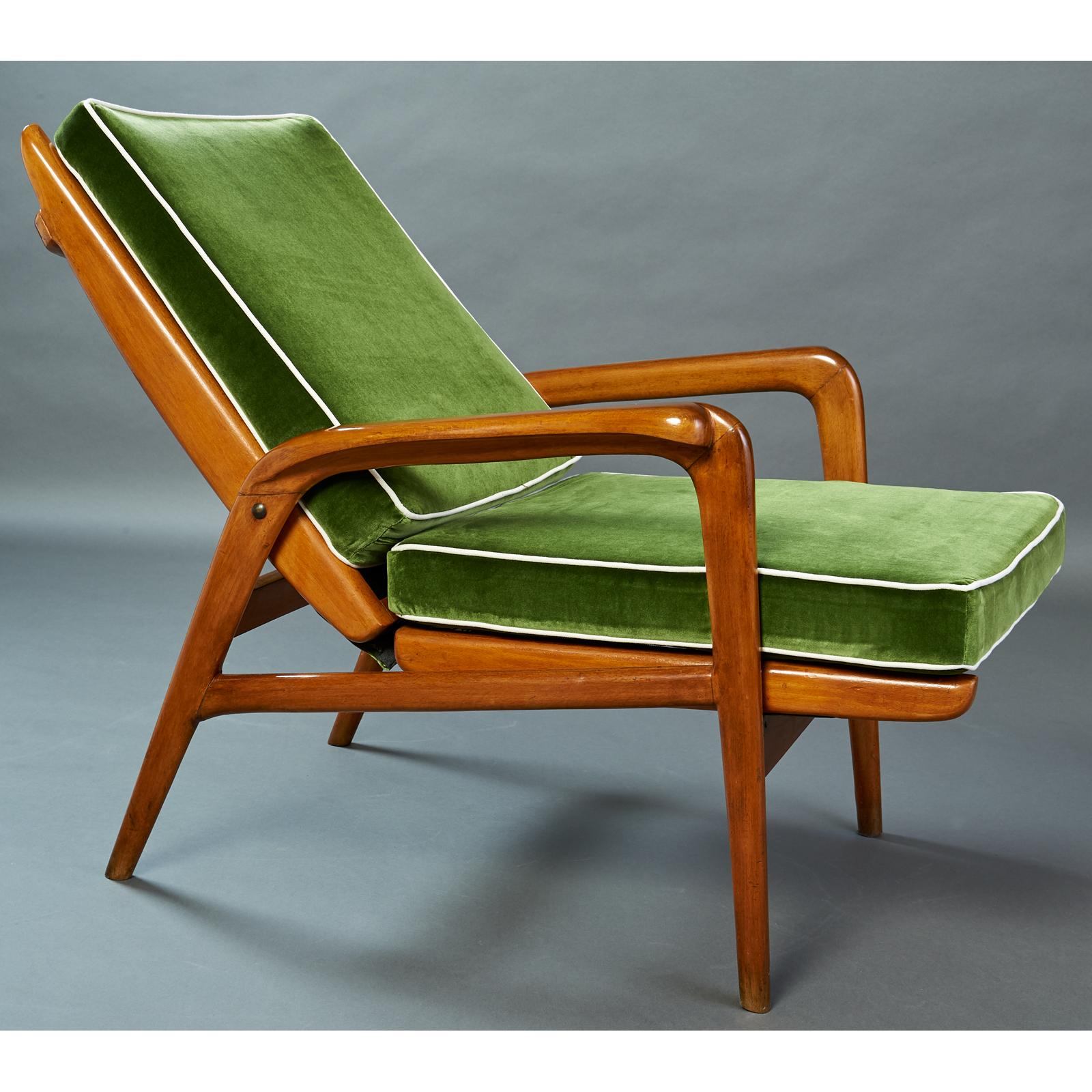 Pair of Reclining Wood Armchairs, Italy, 1950s In Good Condition In New York, NY