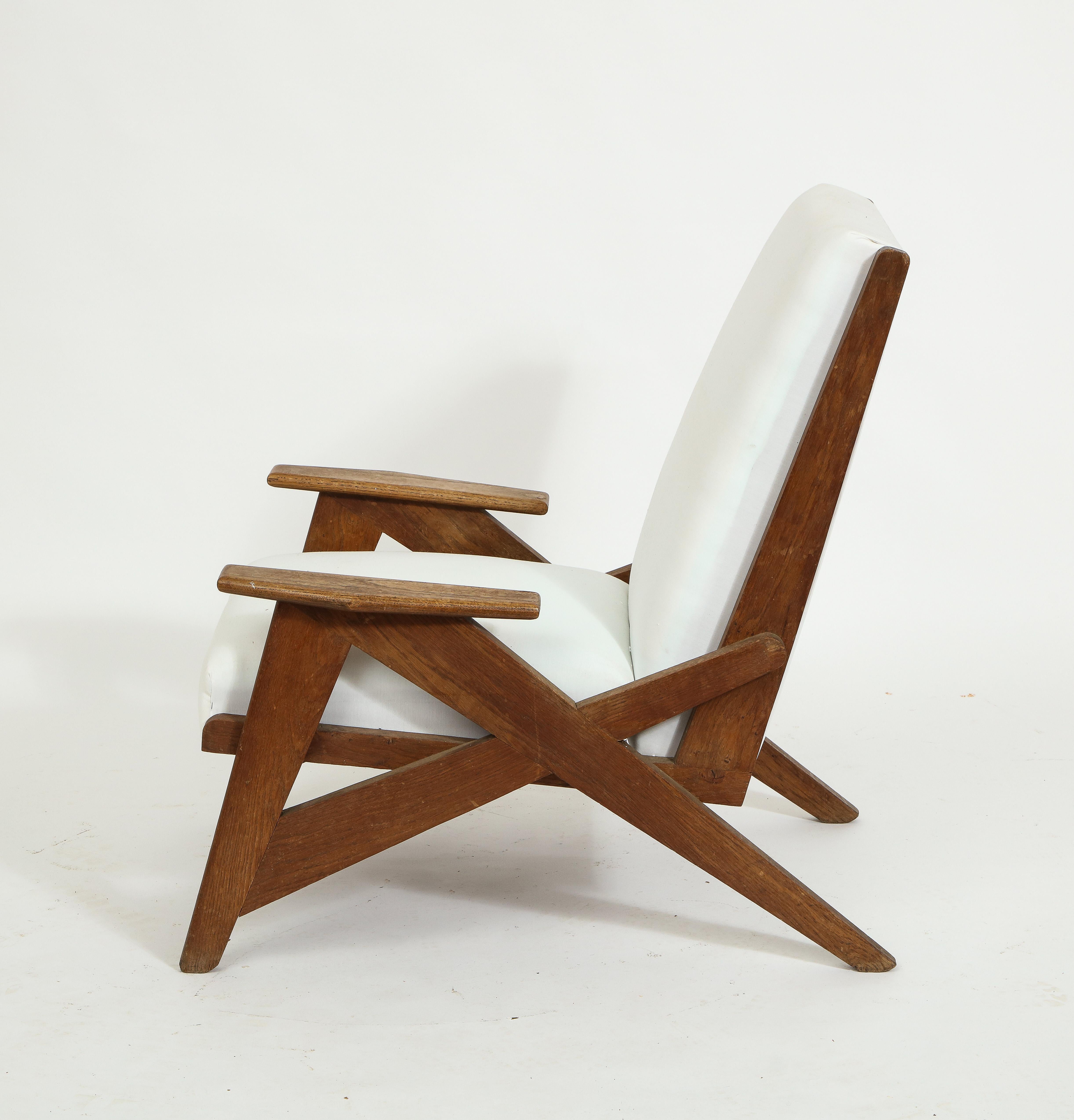 Pair of Reconstruction Armchairs in Oak, France 1940s In Good Condition For Sale In New York, NY