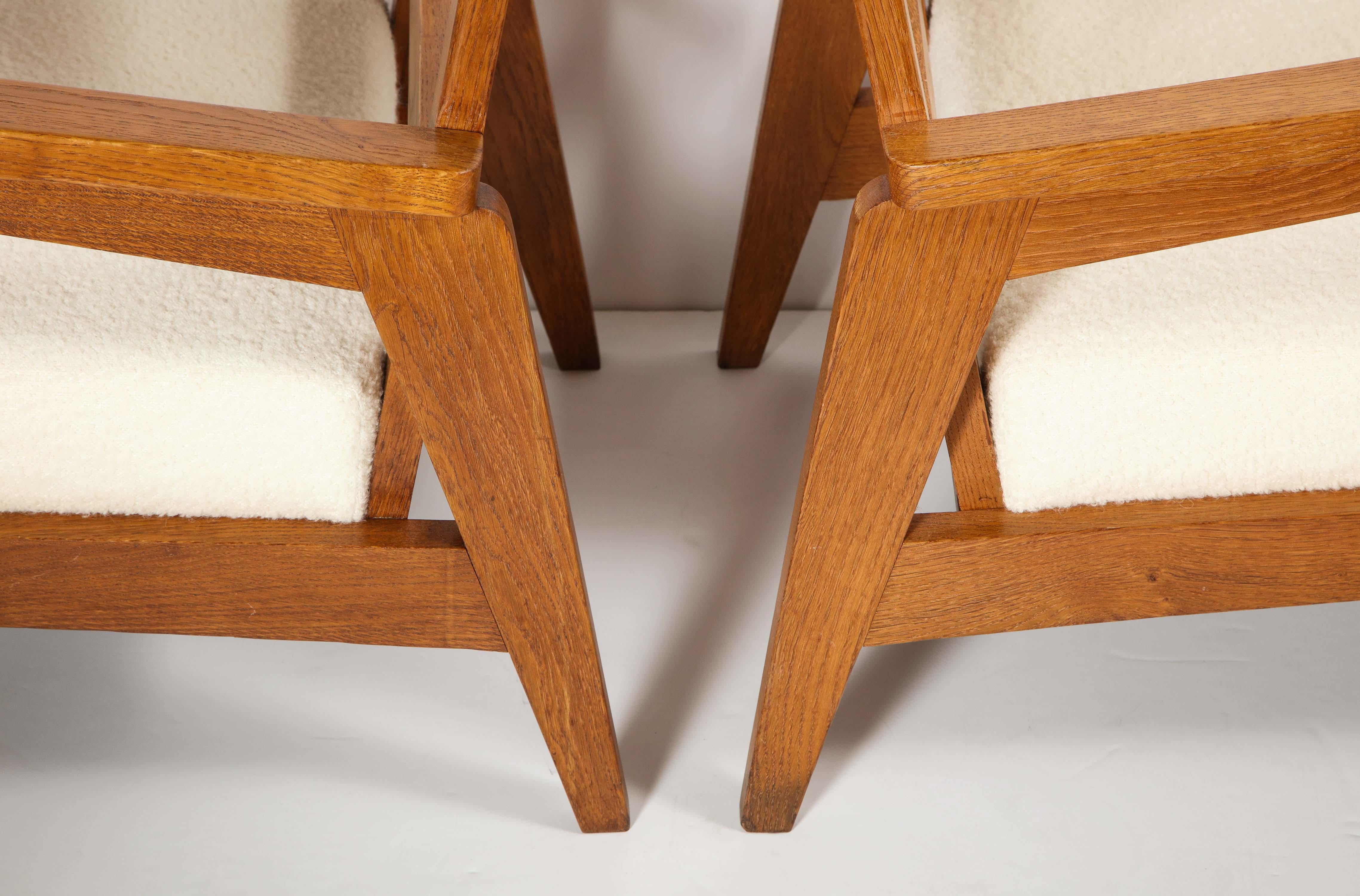 Pair of Reconstruction Oak Armchairs For Sale 2
