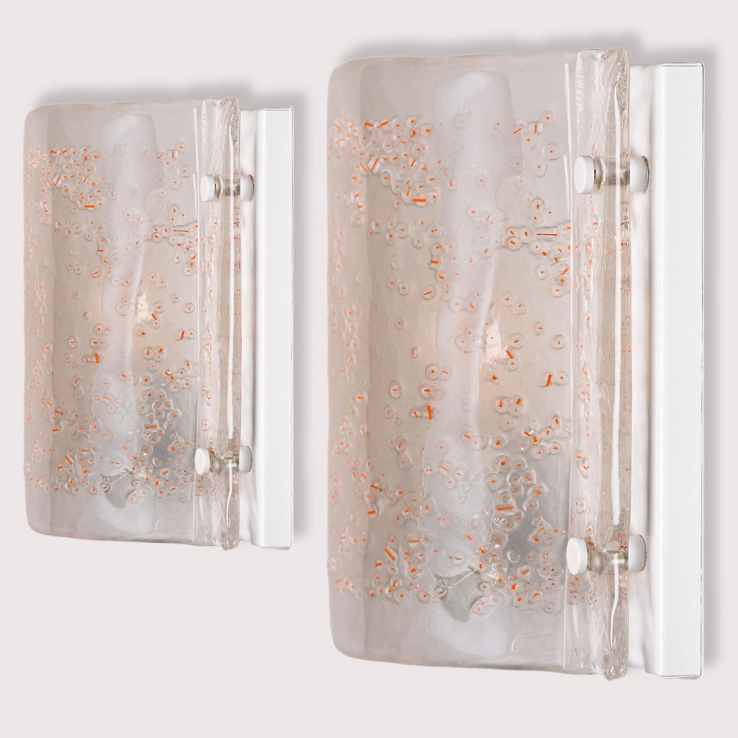 Autre Paire d'appliques rectangulaires blanches dans le style de Mazzega, 1970 en vente