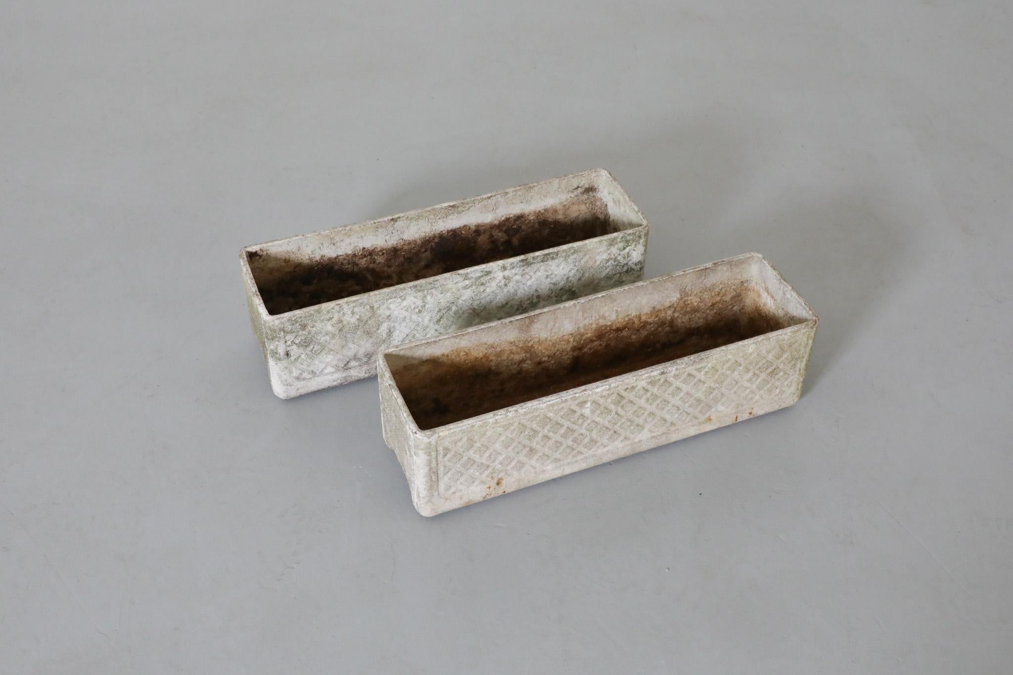 Pair of Rectangular Concrete Willy Guhl Attributed Planters w/ Diamond Pattern In Good Condition For Sale In Los Angeles, CA