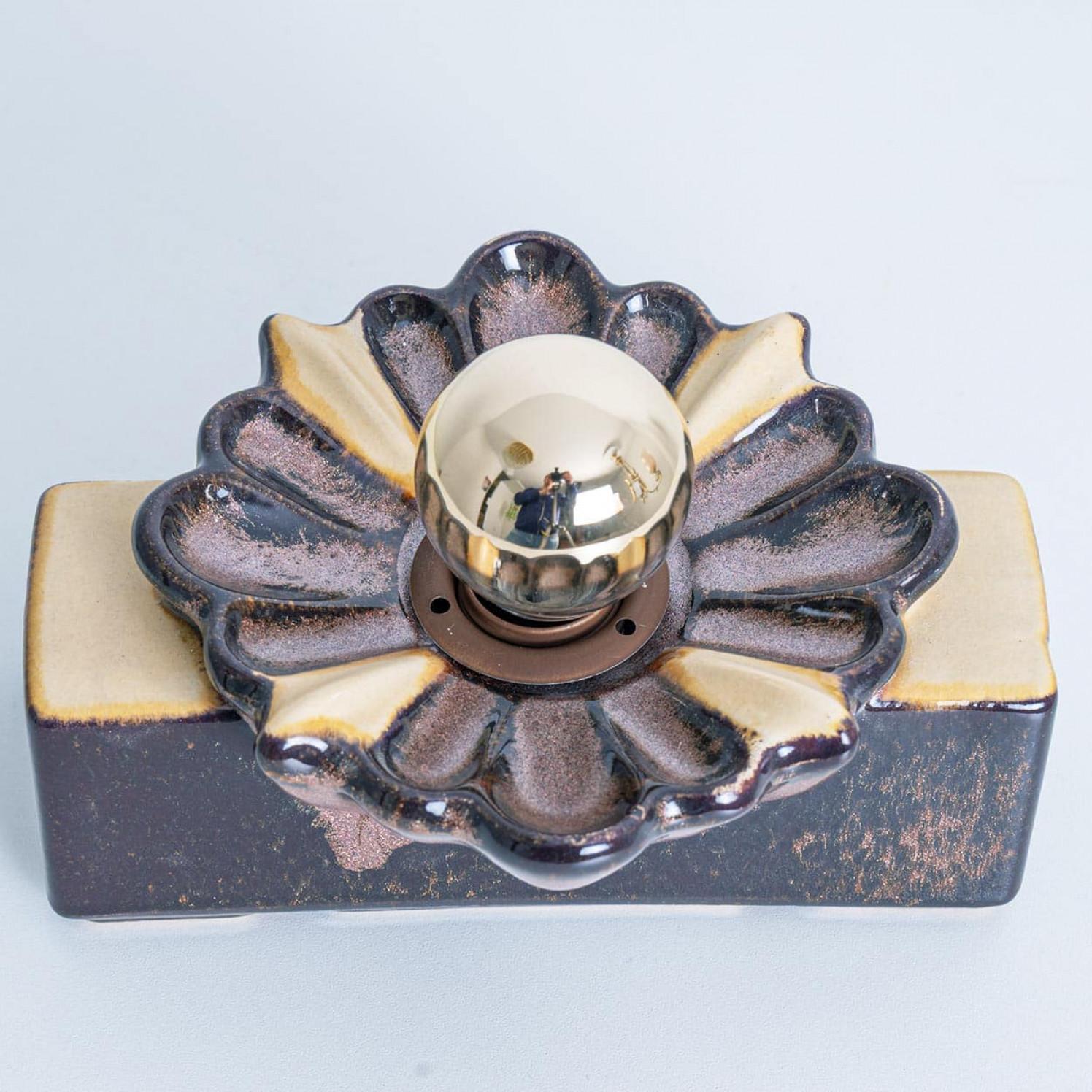 Coppia di applique rettangolari a forma di fiore in ceramica di Pan, Danimarca 1970 in vendita 1