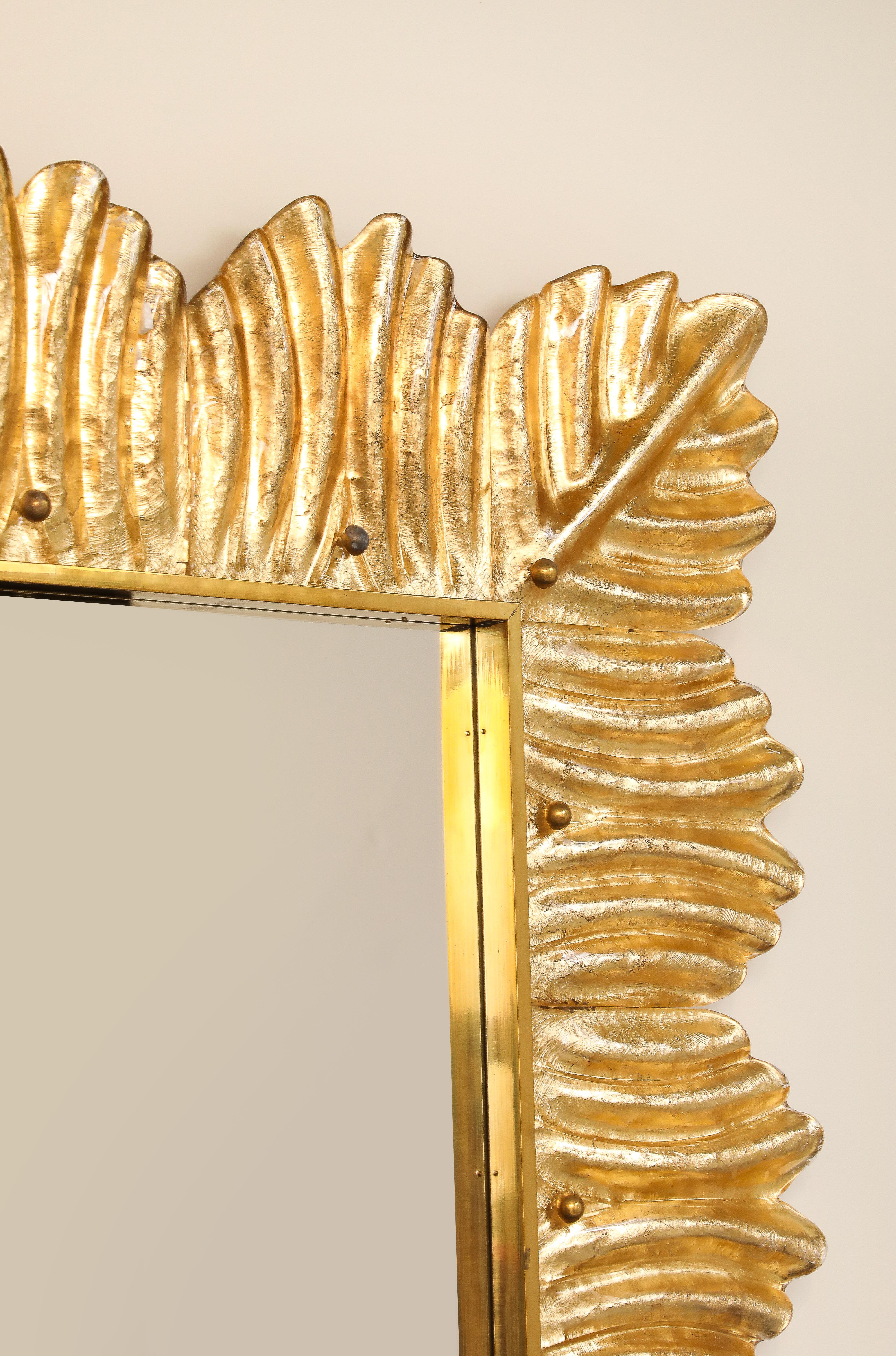 Coppia di specchi rettangolari in vetro di Murano con dettagli in ottone e foglia d'oro, Italia in vendita 3