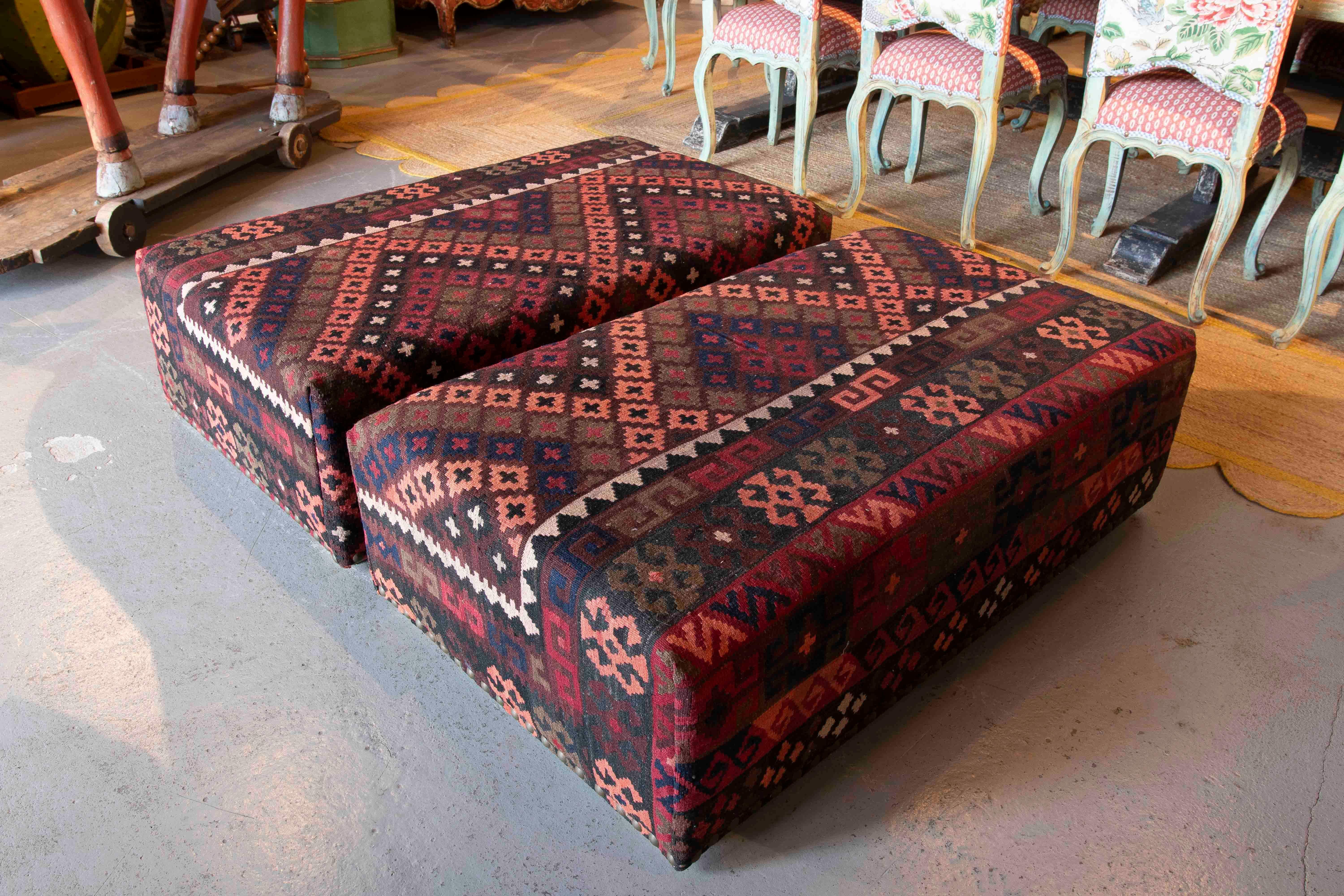 Pair of Rectangular Poufs with Ethnic Design Kilim Fabric Upholstery In Good Condition In Marbella, ES