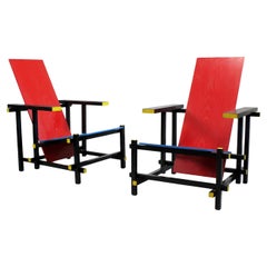 Pair of "Red and Blue" chairs in lacquered wood - Designer Gerrit Rietveld -