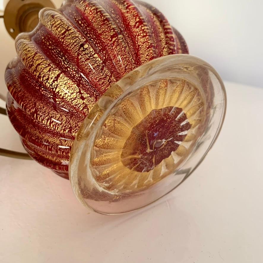 Ein Paar Tischlampen aus rotem und goldenem Murano-Glas, um 1940, Italien. im Angebot 4