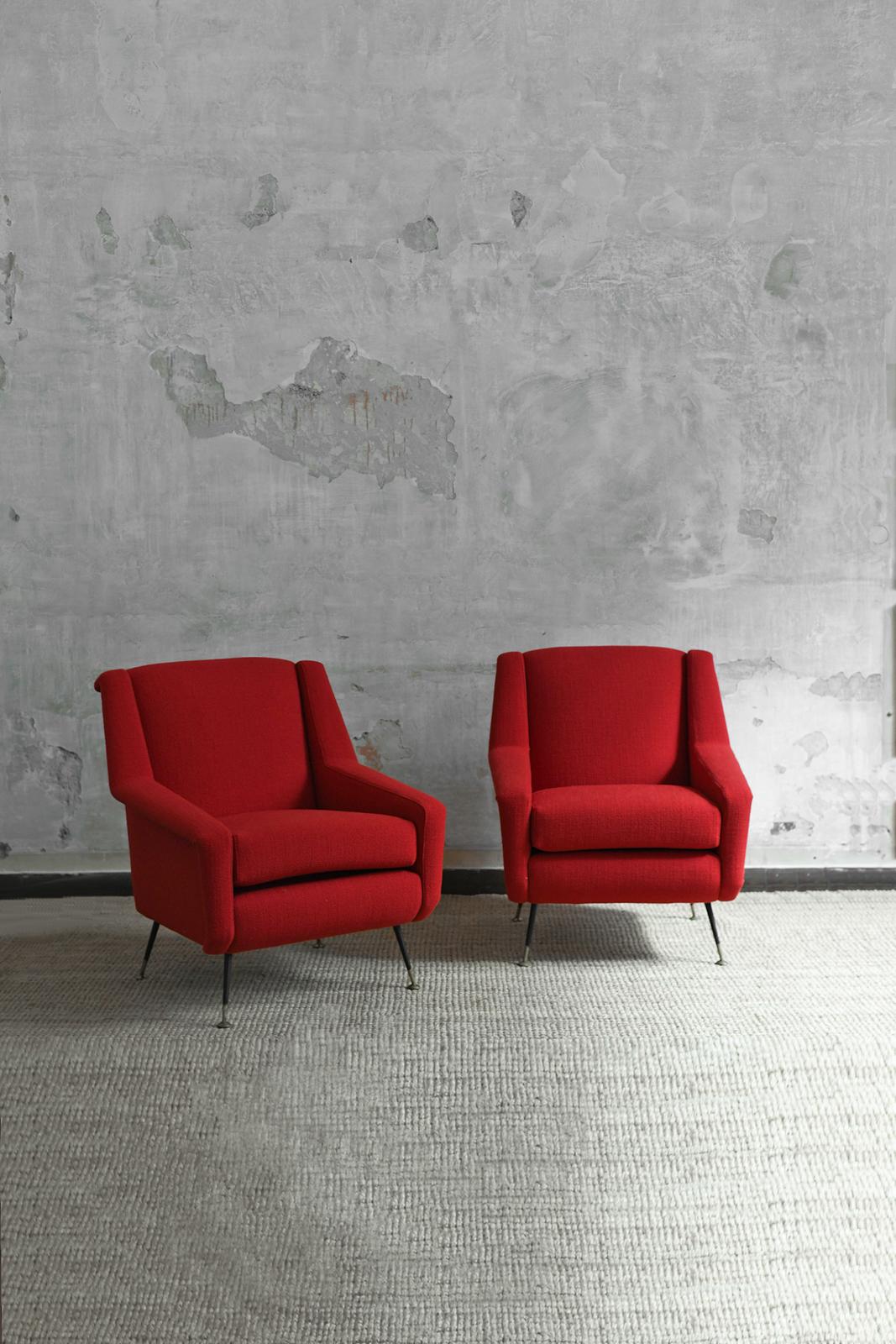 Pareja de sillones rojos al estilo de Gio Ponti, años 50
Detalles del producto
Tapizada en tela Dedar - modelo 