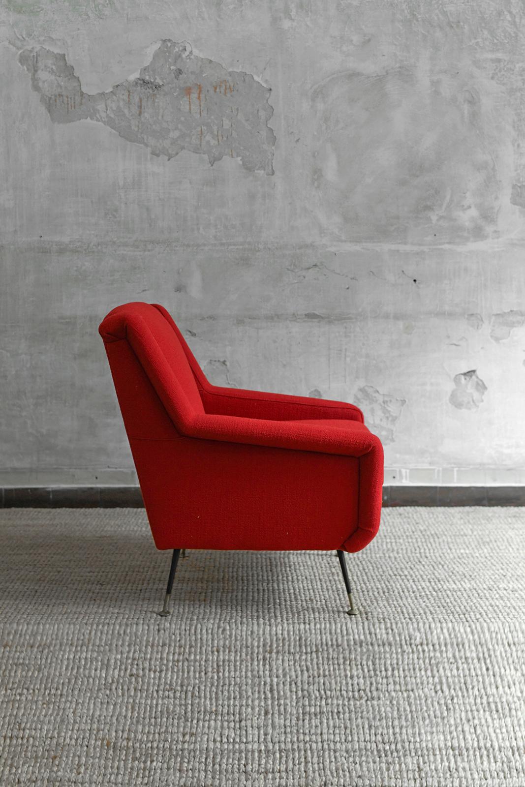 Pareja de sillones rojos al estilo de Gio Ponti, años 50 mediados del siglo XX en venta