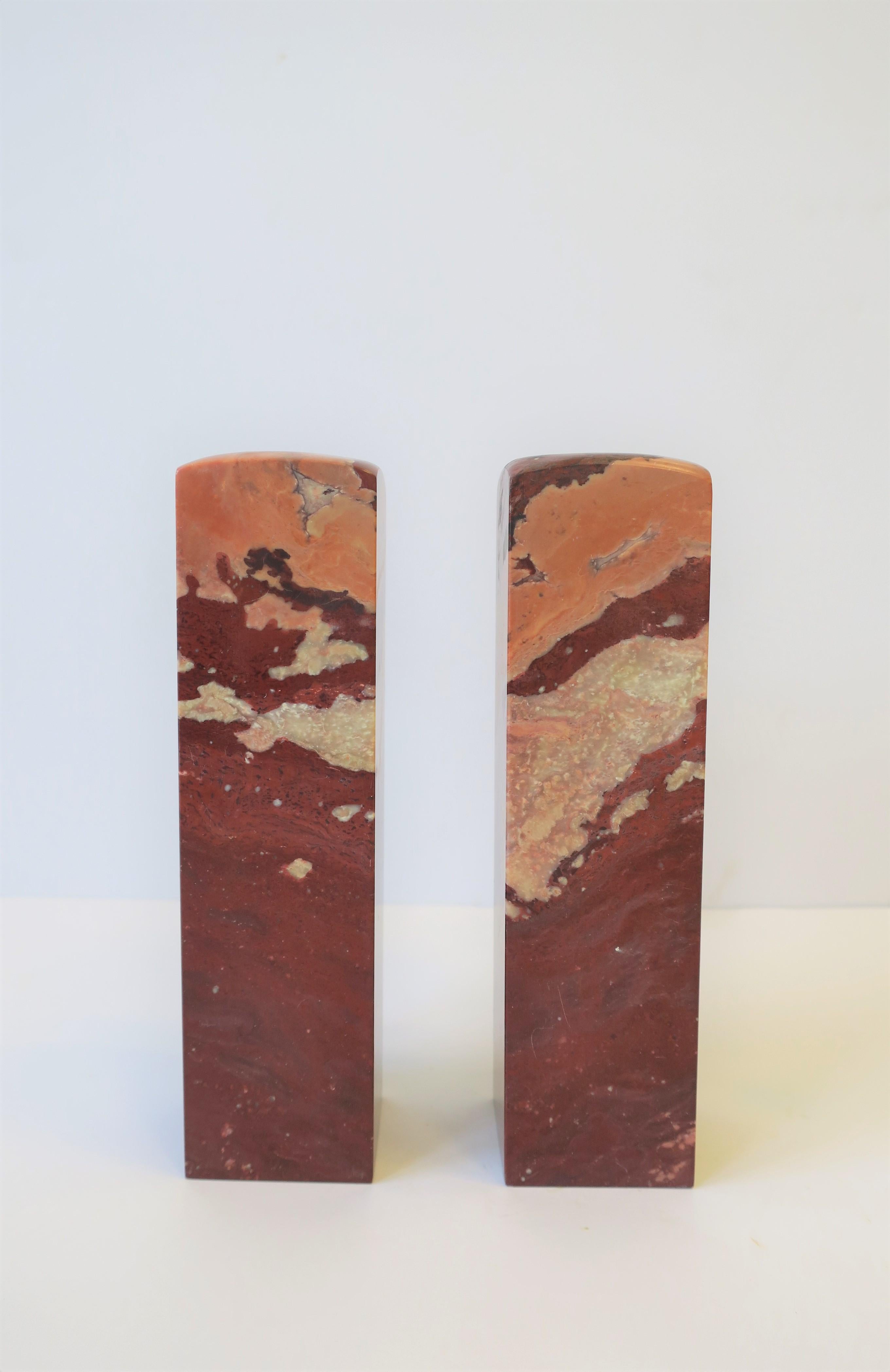Pair of Red Burgundy Marble Sculptures or Bookends In Good Condition In New York, NY