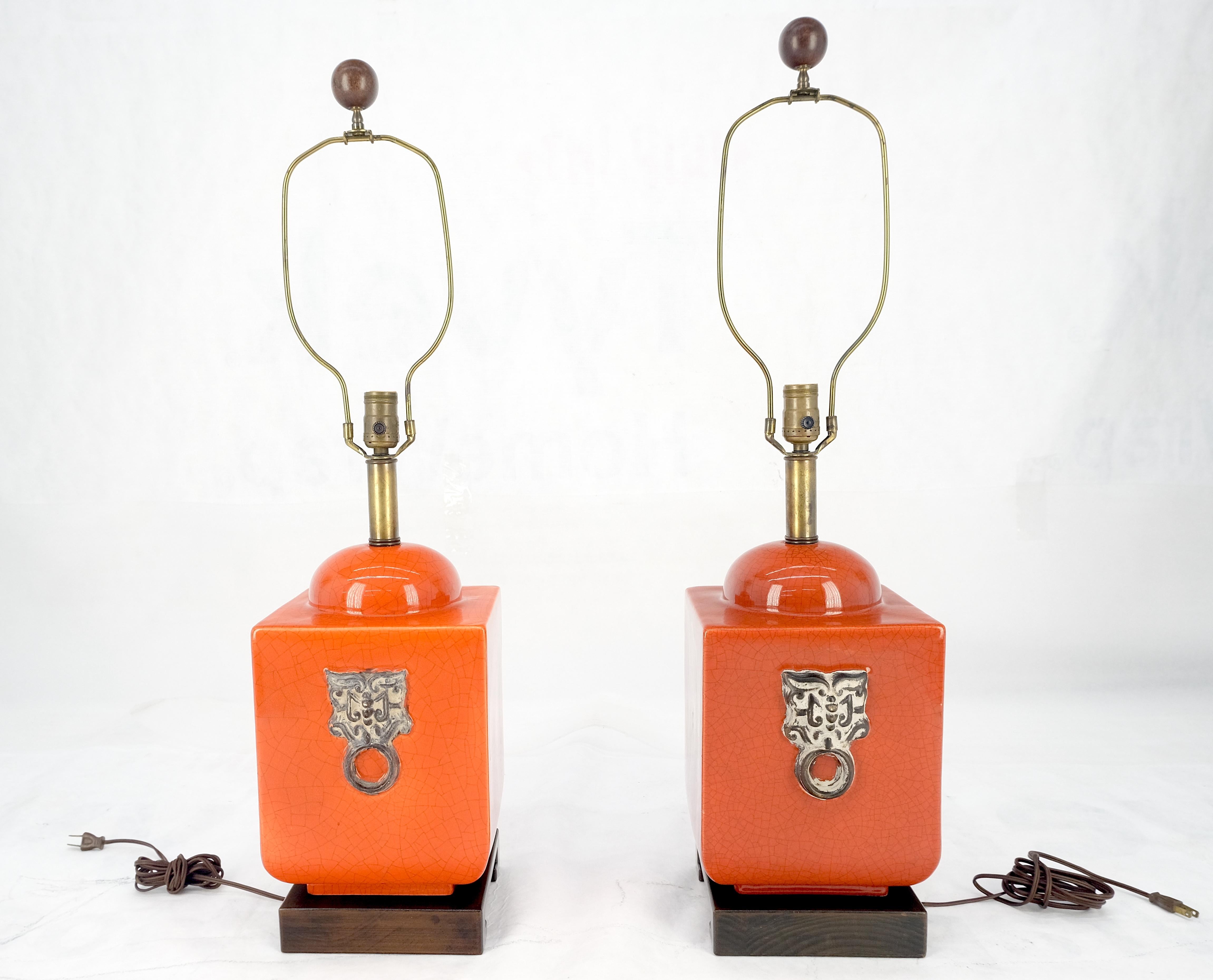 Mid-Century Modern Pair of Red Ceramic Square Cube Shape Table Lamps c1960s Bracket Feet MINT For Sale