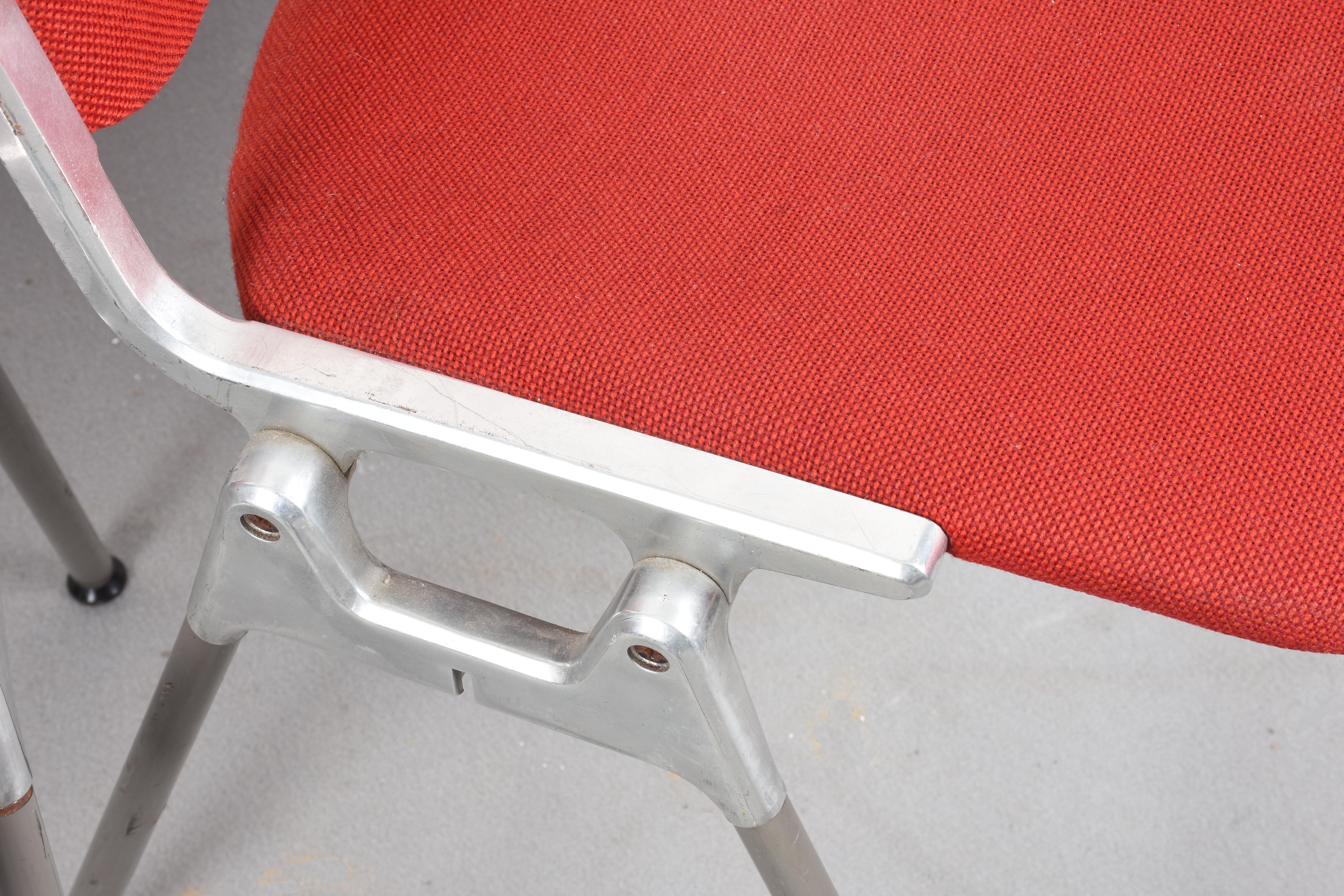 Enameled Pair of Red Chair DSC 106 Giancarlo Piretti for Castelli Aluminum, Italy, 1960s