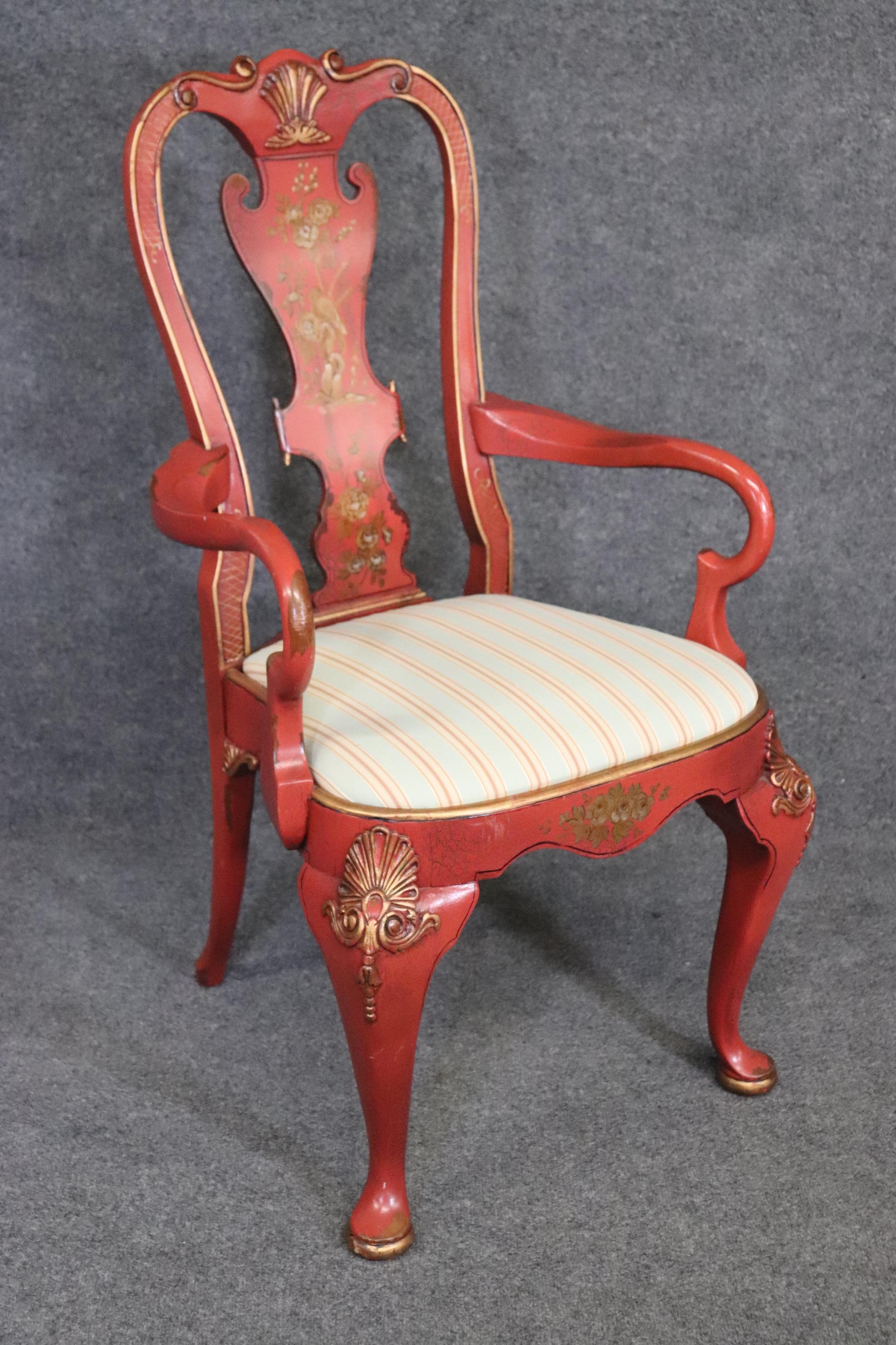 Paar rote, Chinoiserie-Farbe verzierte georgianische Sessel oder Esszimmerstühle im Angebot 1