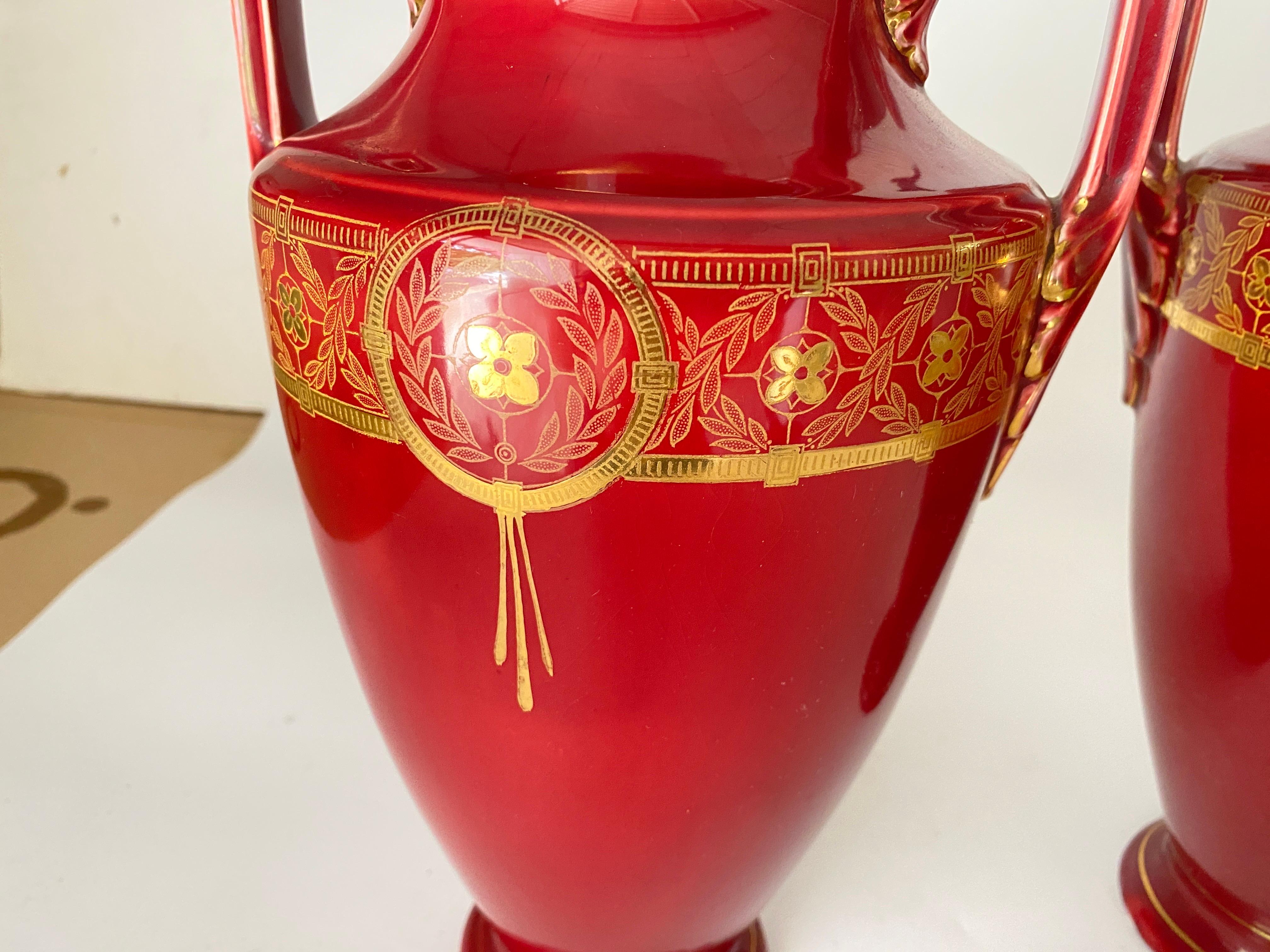 Pair of red cobalt urns Vase with ceramic handles and Gilted decorations For Sale 1