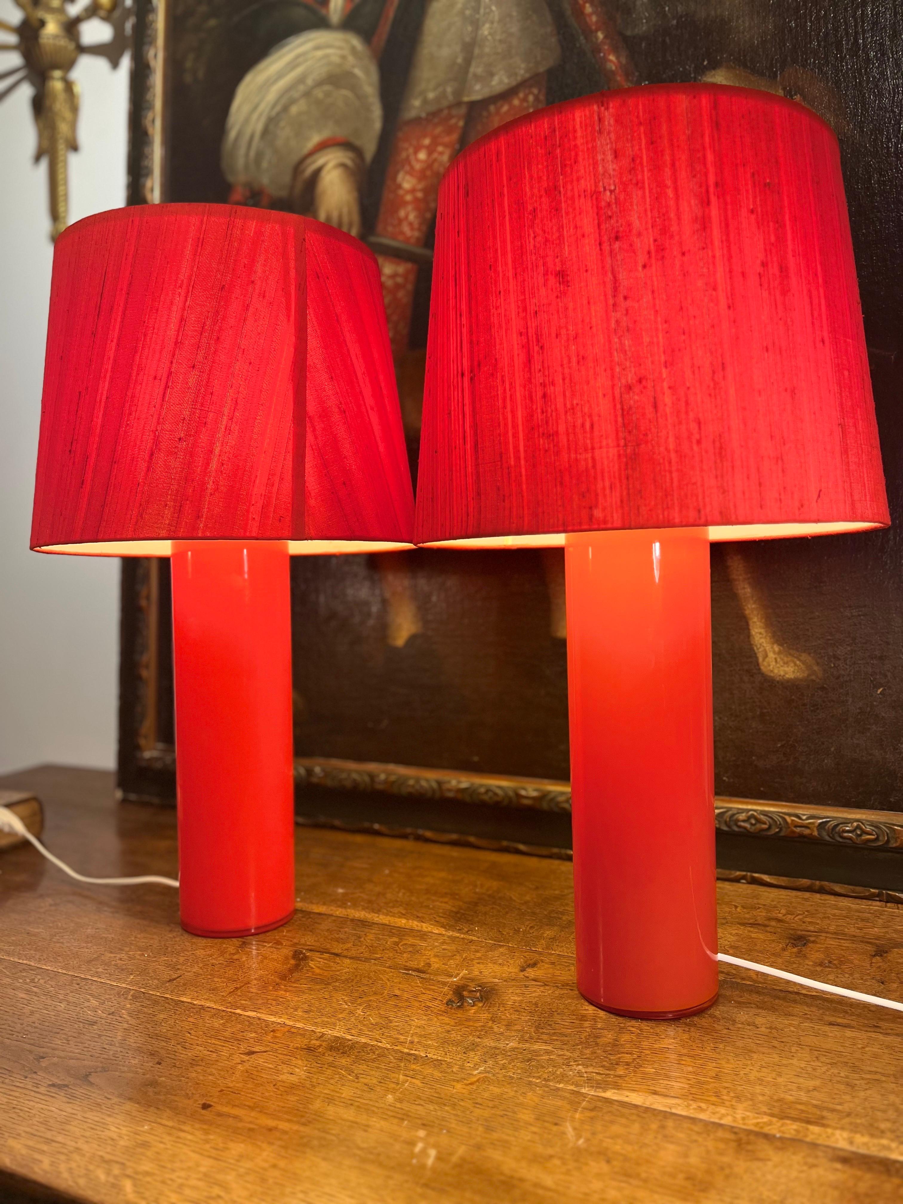 Coppia di lampade da tavolo in cristallo rosso di Luxus in vendita 7