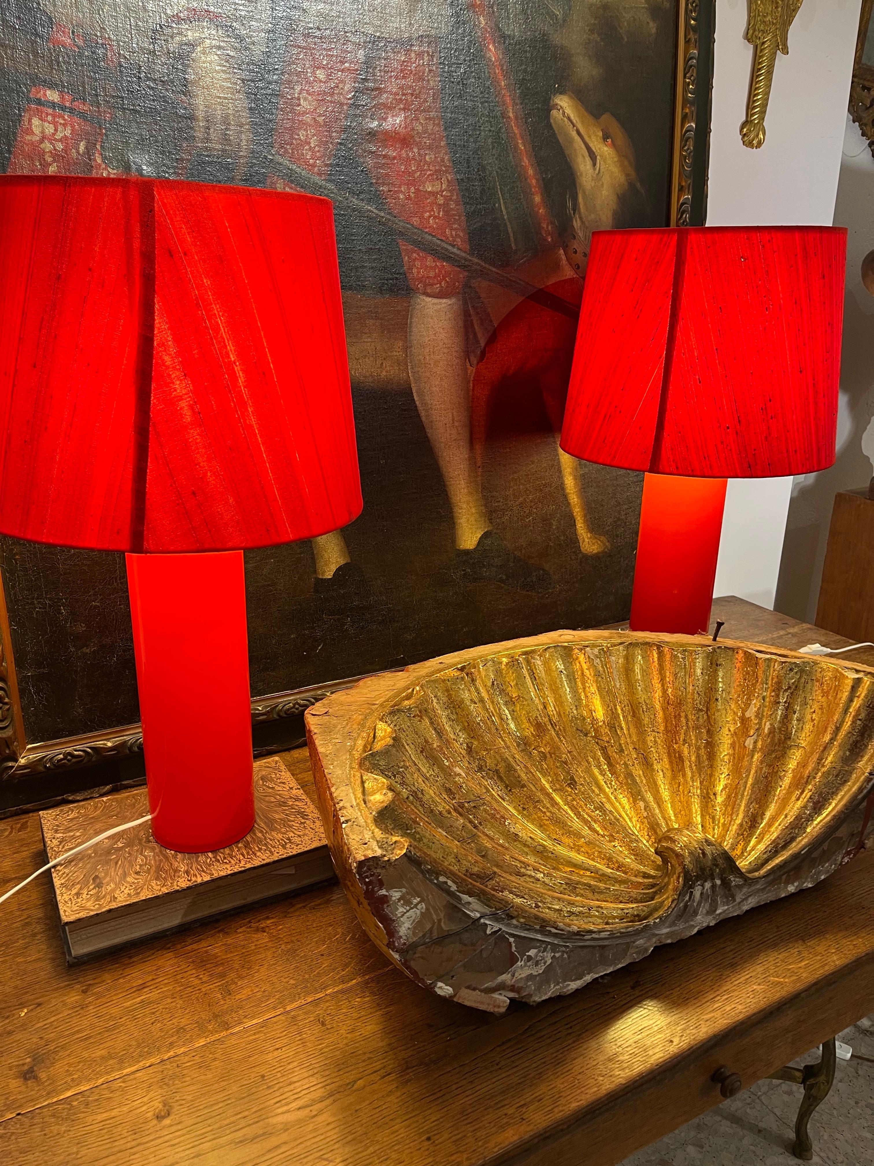XX secolo Coppia di lampade da tavolo in cristallo rosso di Luxus in vendita