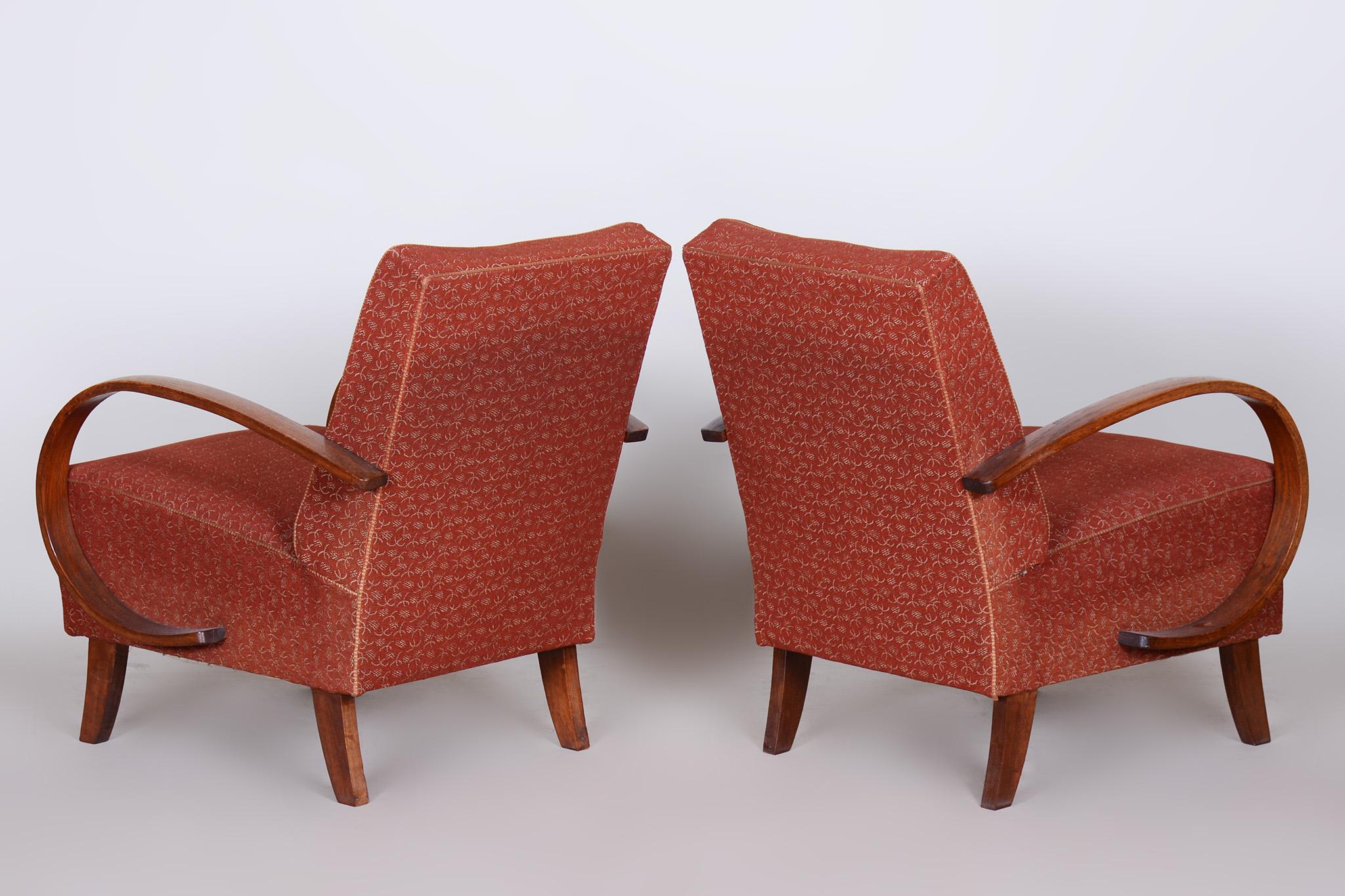Paire de fauteuils Art Déco tchèques en hêtre rouge par Jindrich Halabala, UP Zavody, années 1930 en vente 1