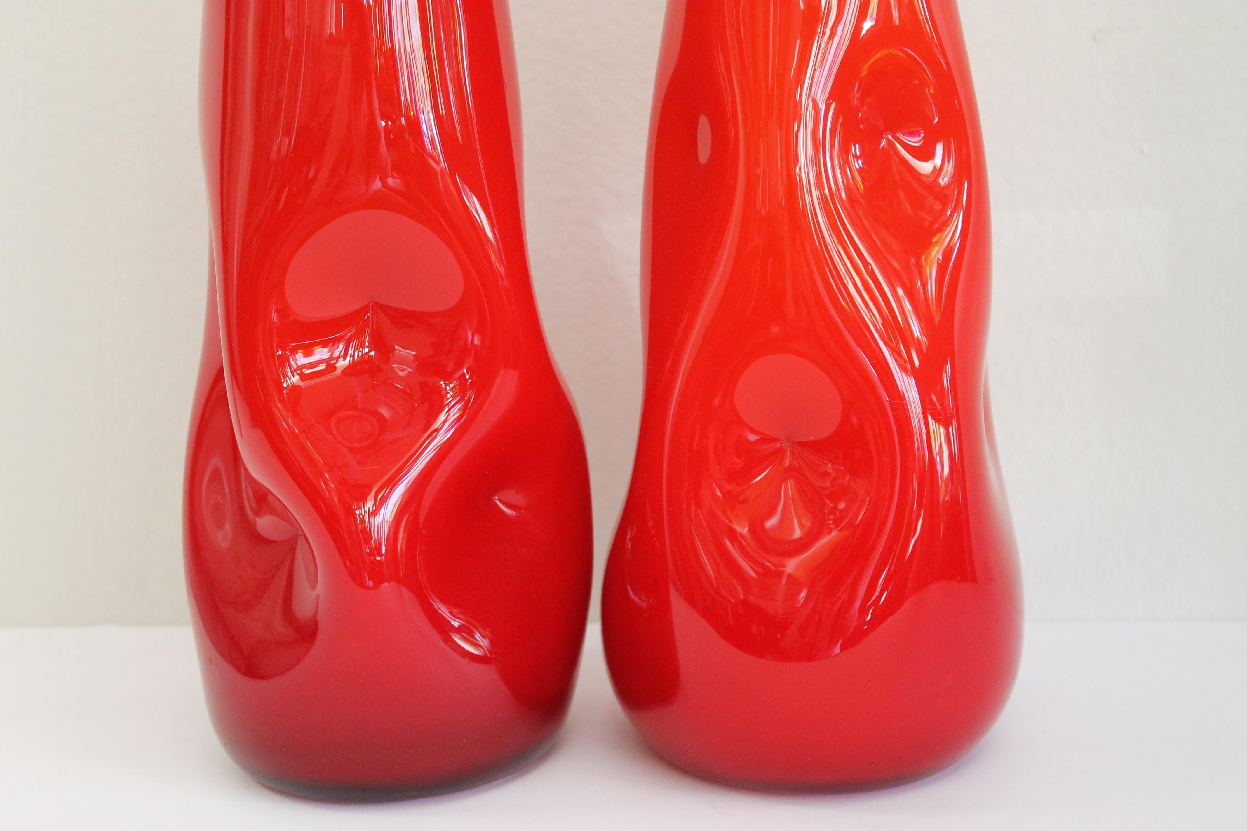 Pair of Red Dimple Italian Glass Vases In Good Condition In Palm Springs, CA