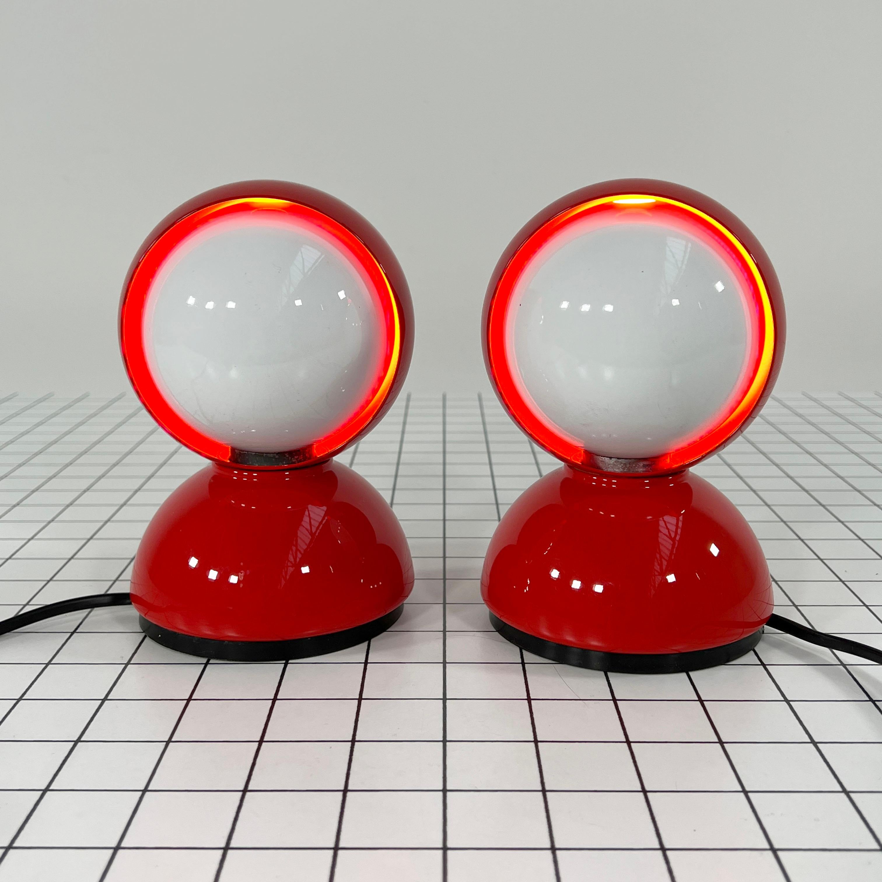 Pair of Red Eclisse table lamps by Vico Magistretti for Artemide, 1960s
Designer - Vico Magistretti
Producer - Artemide
Model - Eclisse table lamp
Design Period - Sixties
Measurements - Width 12 cm x Depth 12 cm x Height 18,5 cm
Materials -