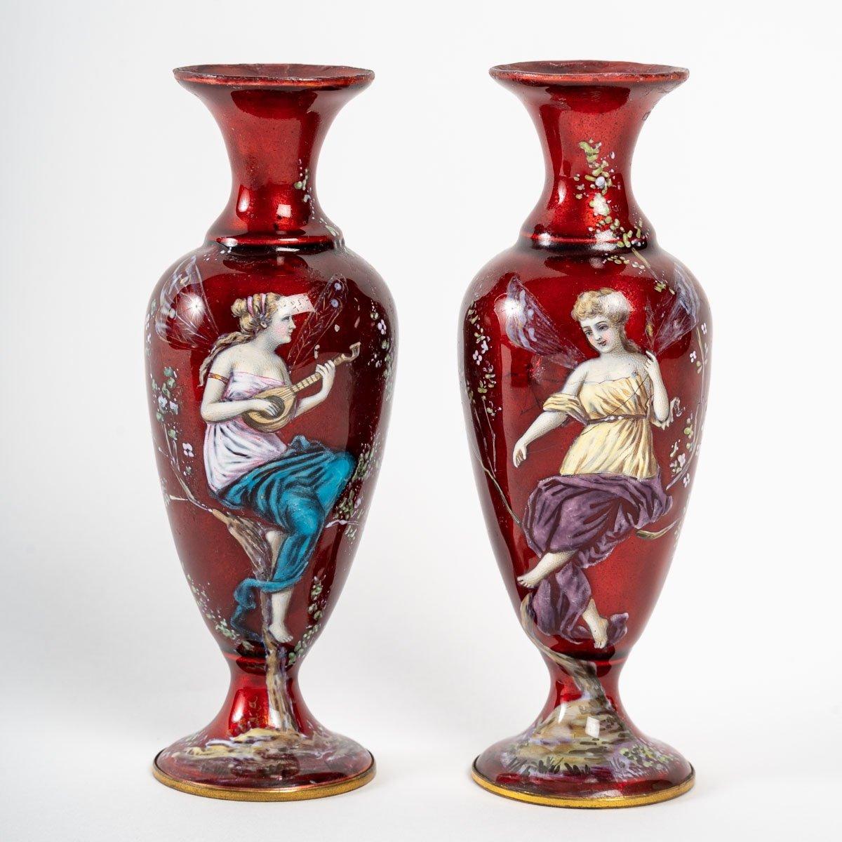 Pair of red enamel vases with Polychrome Painting, Art Nouveau style, late 19th century.