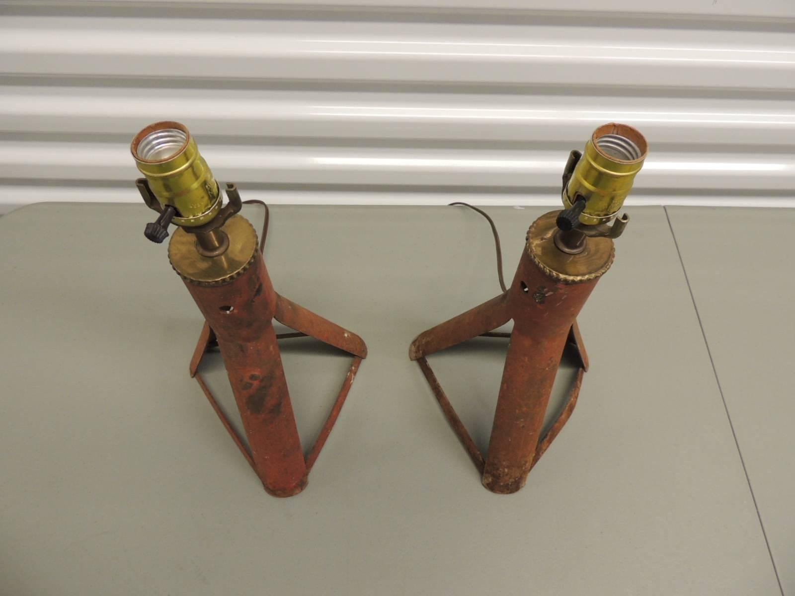 Pair of Red Industrial Tripop Vintage Table Lamps.
Rustic metal finished with brass fittings
Tripod base.  NO LAMP SHADES!
Excellent re-wiring conditions.
Measures: 15 x 8 x 8
USA, 1980s.